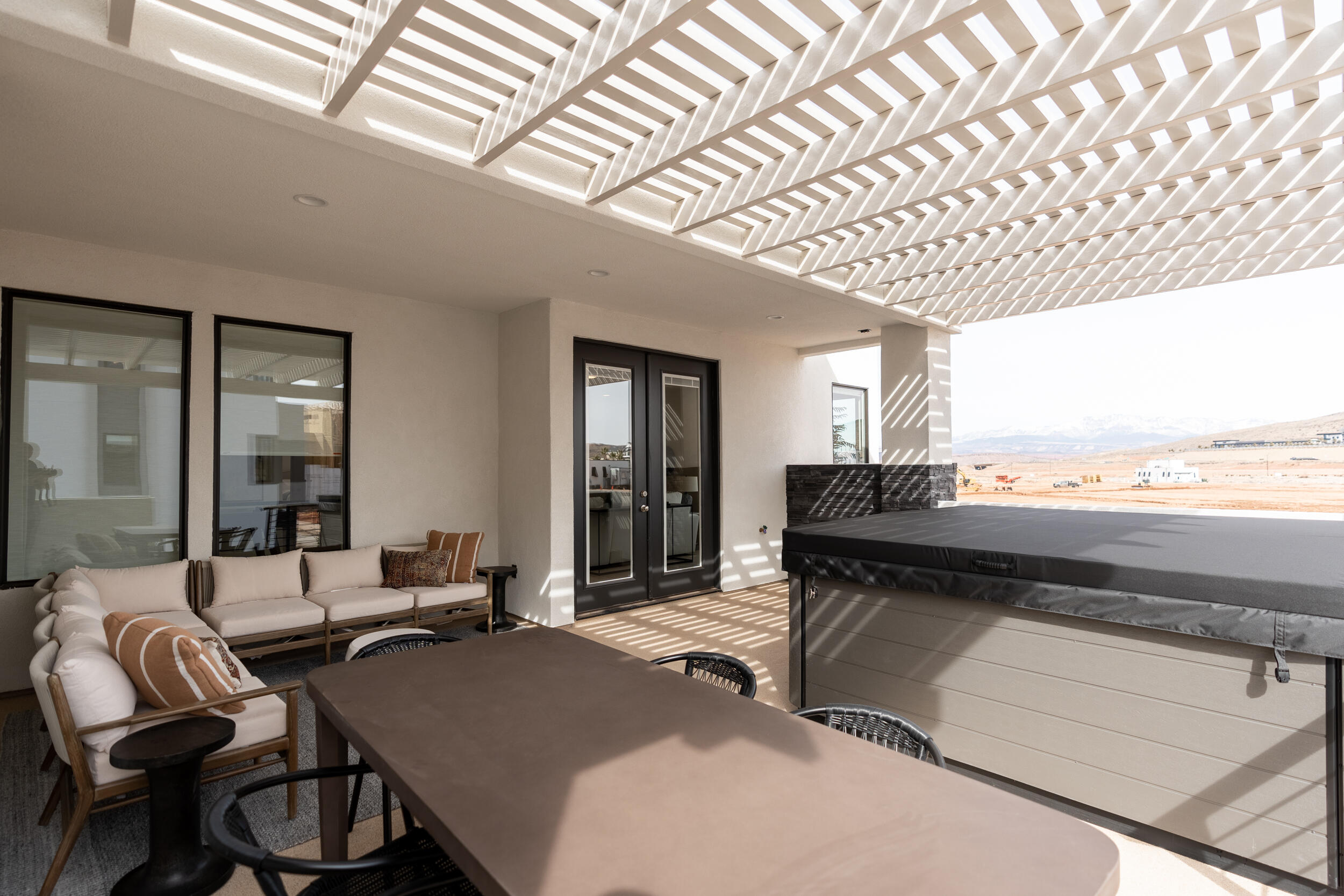 DESERT COLOR RESORT - Residential