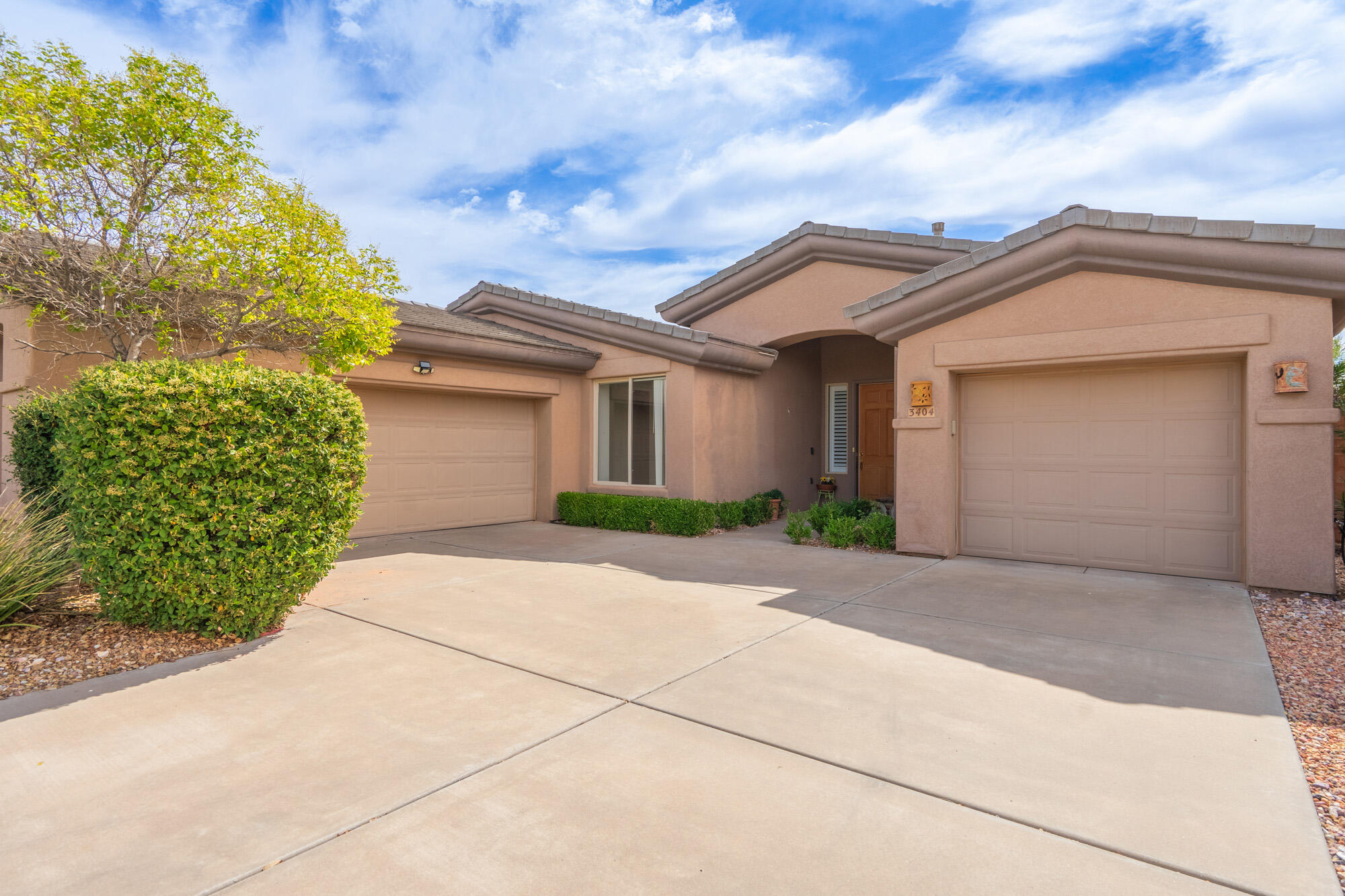 CORAL CANYON - Residential