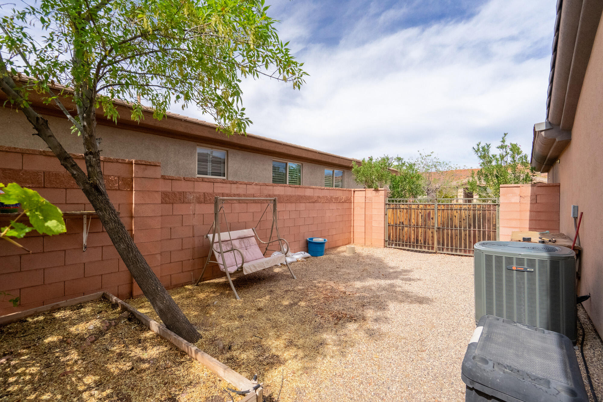 CORAL CANYON - Residential