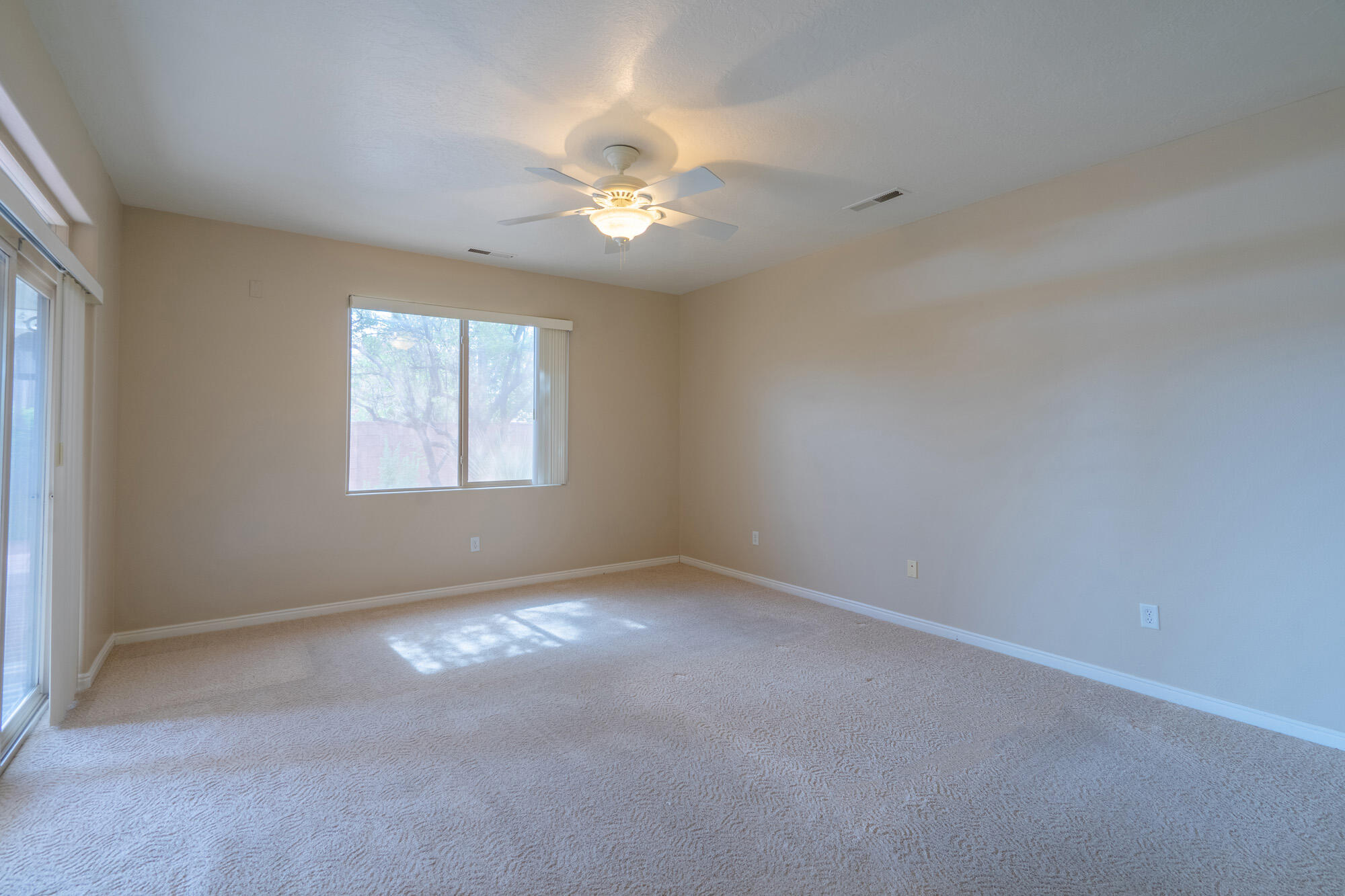 CORAL CANYON - Residential