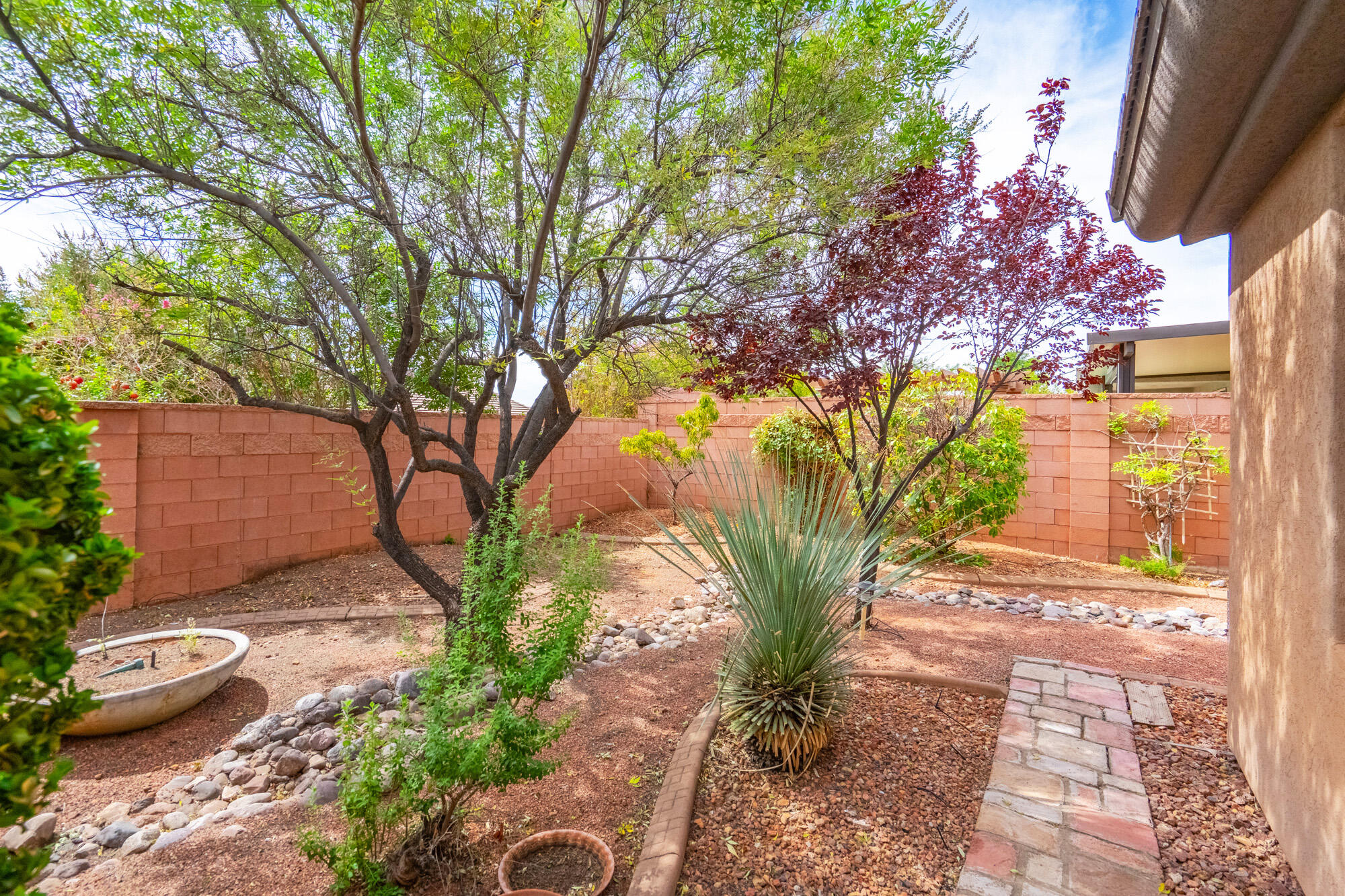 CORAL CANYON - Residential