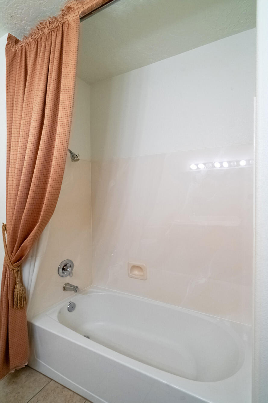 CORAL CANYON - Residential