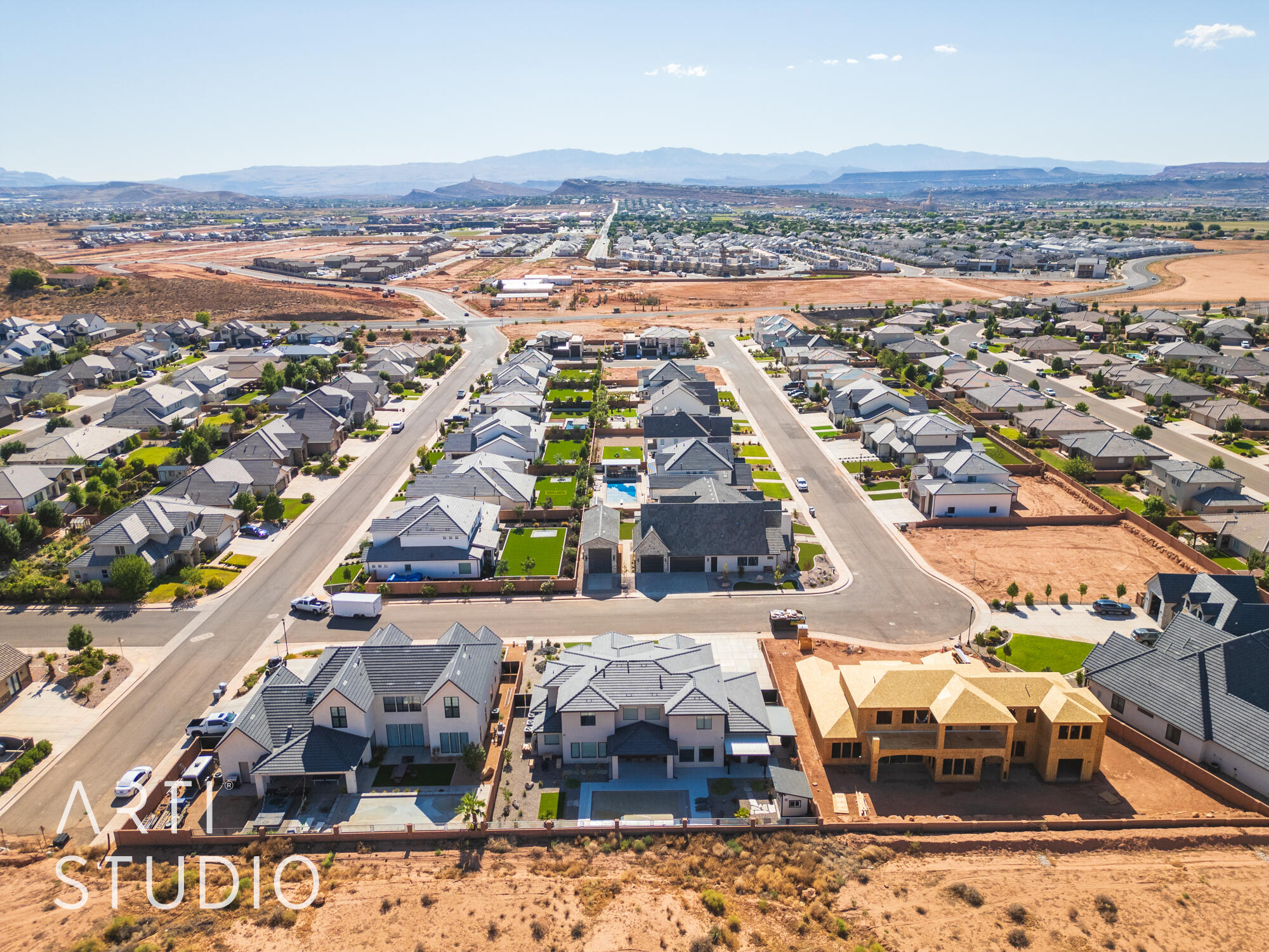 IRON HORSE - Residential