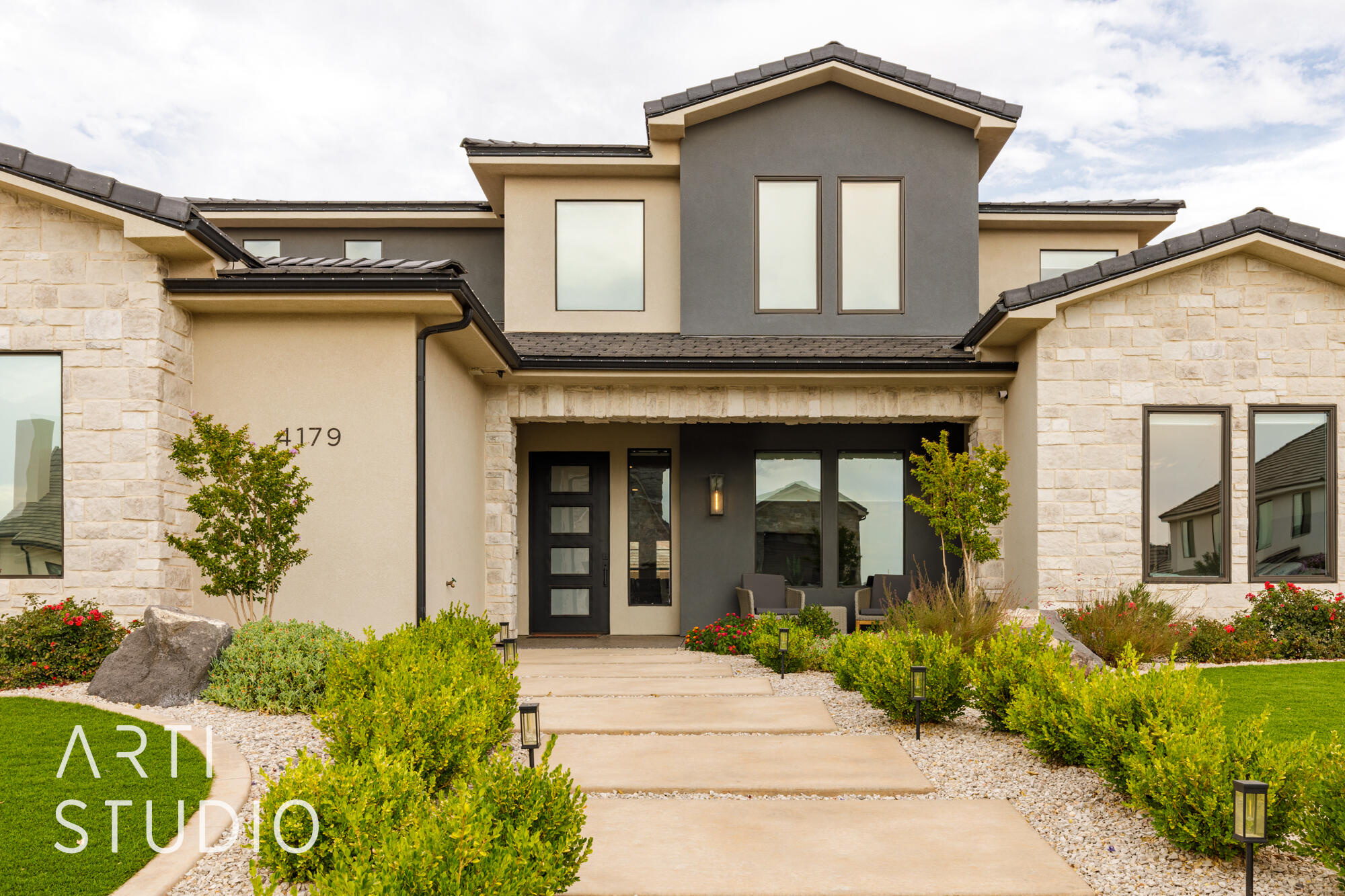 IRON HORSE - Residential