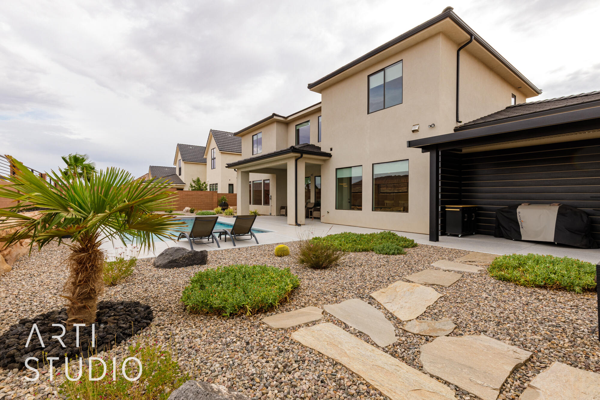 IRON HORSE - Residential