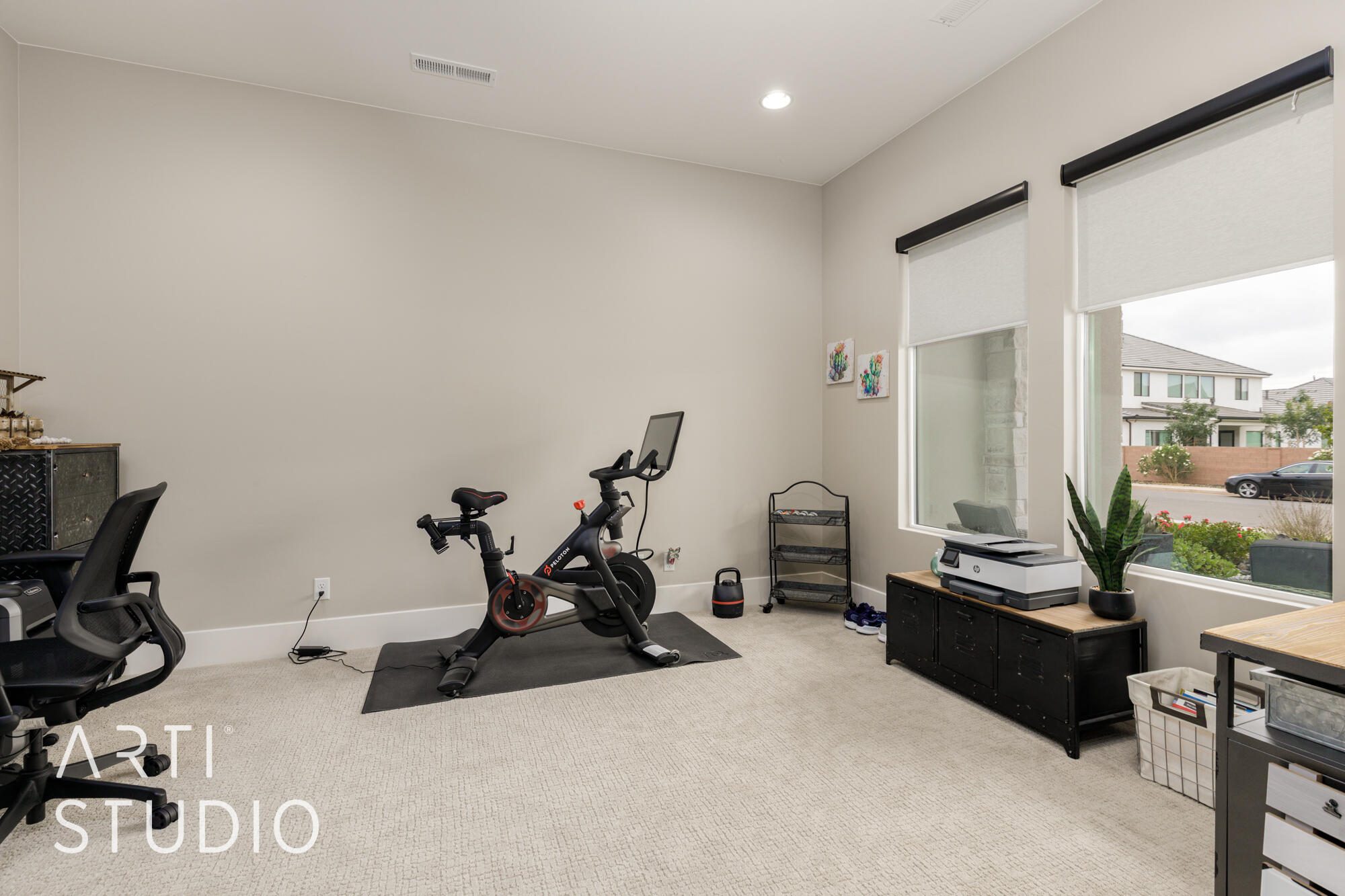 IRON HORSE - Residential