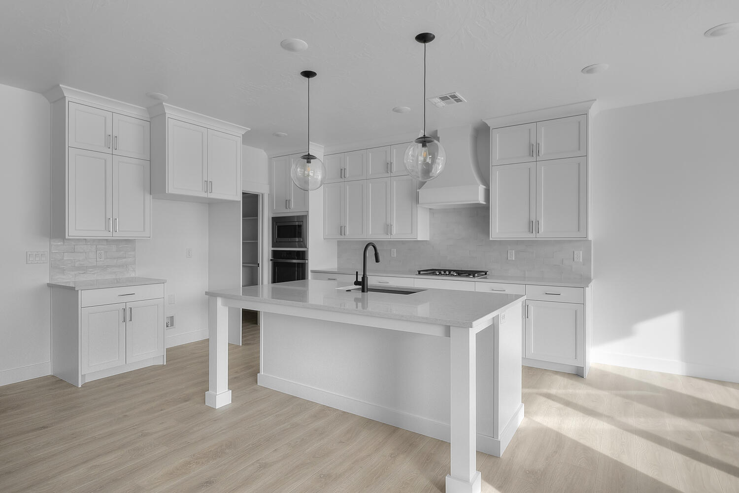 DIXIE HEIGHTS - Residential