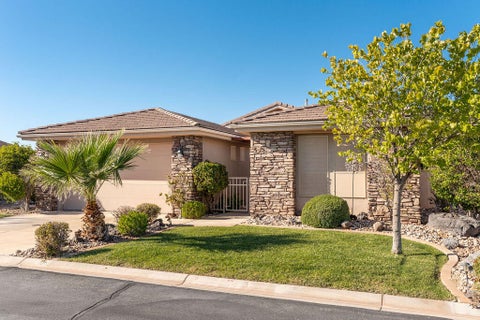 Tiny photo for 409 N Country LN 27 #27, Saint George, UT 84770 (MLS # 26-277037)