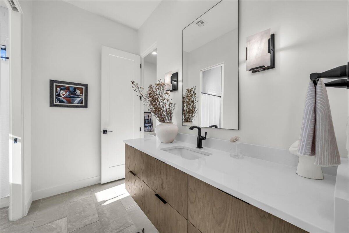 LEDGES OF ST GEORGE - Residential