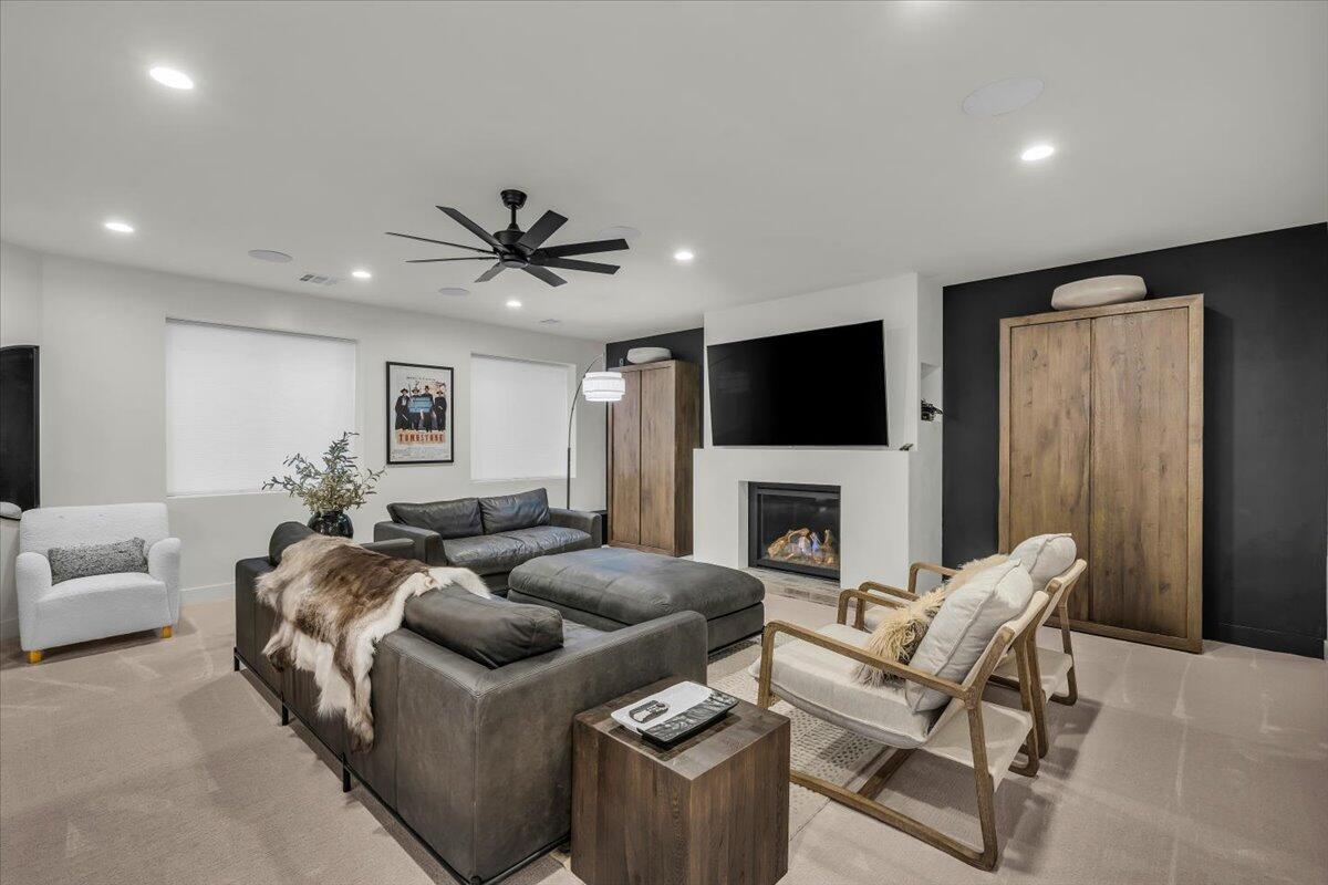 LEDGES OF ST GEORGE - Residential