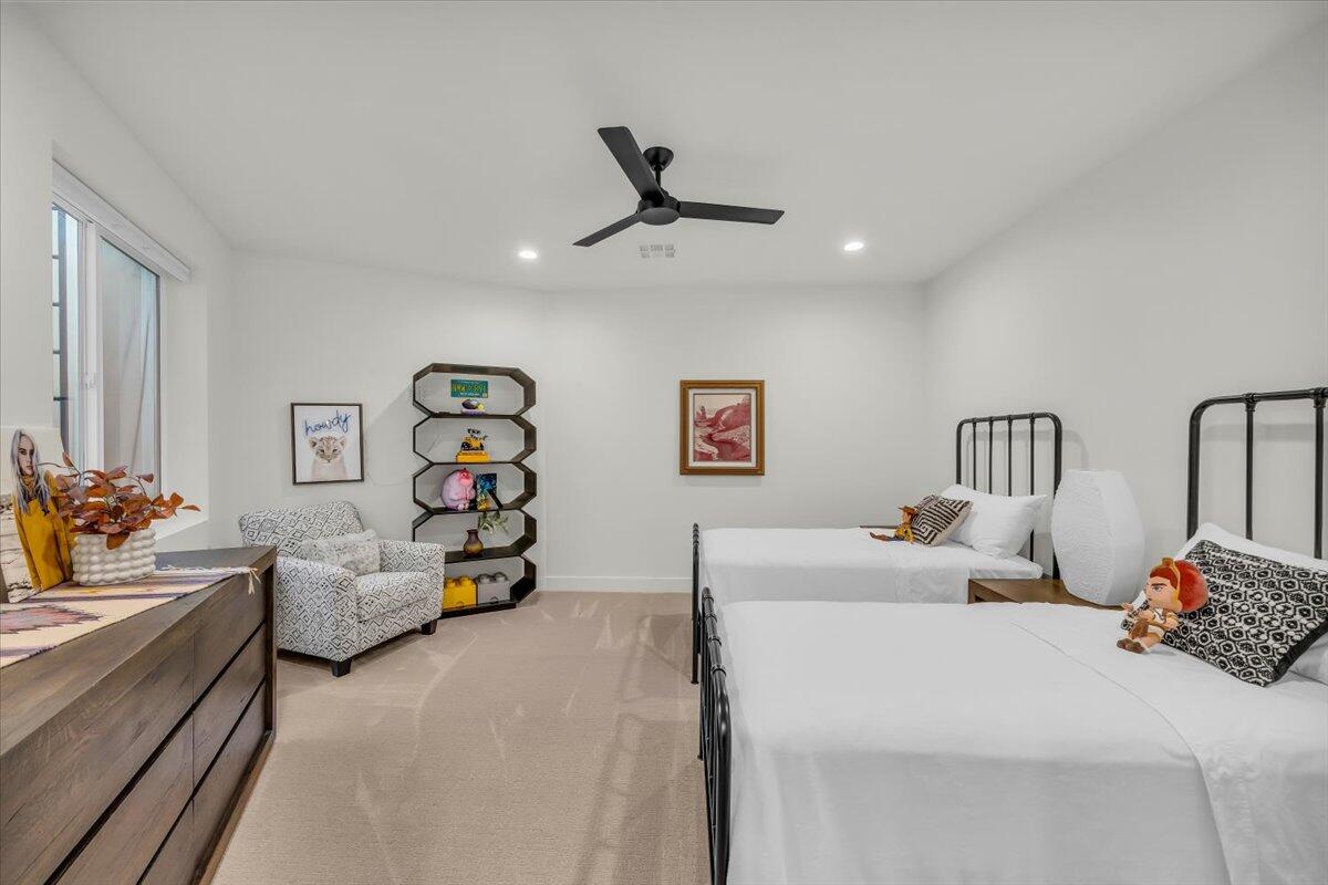 LEDGES OF ST GEORGE - Residential