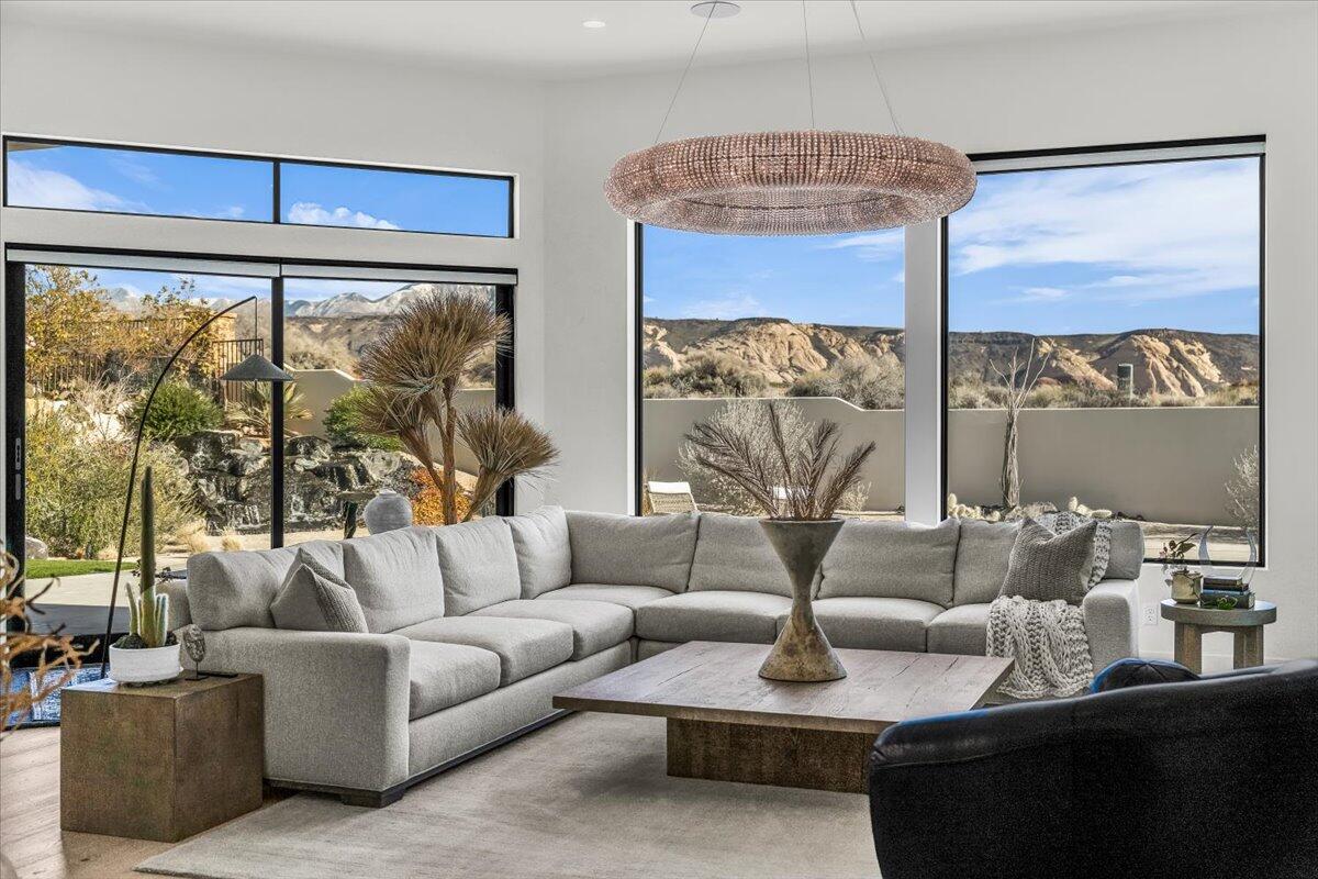 LEDGES OF ST GEORGE - Residential