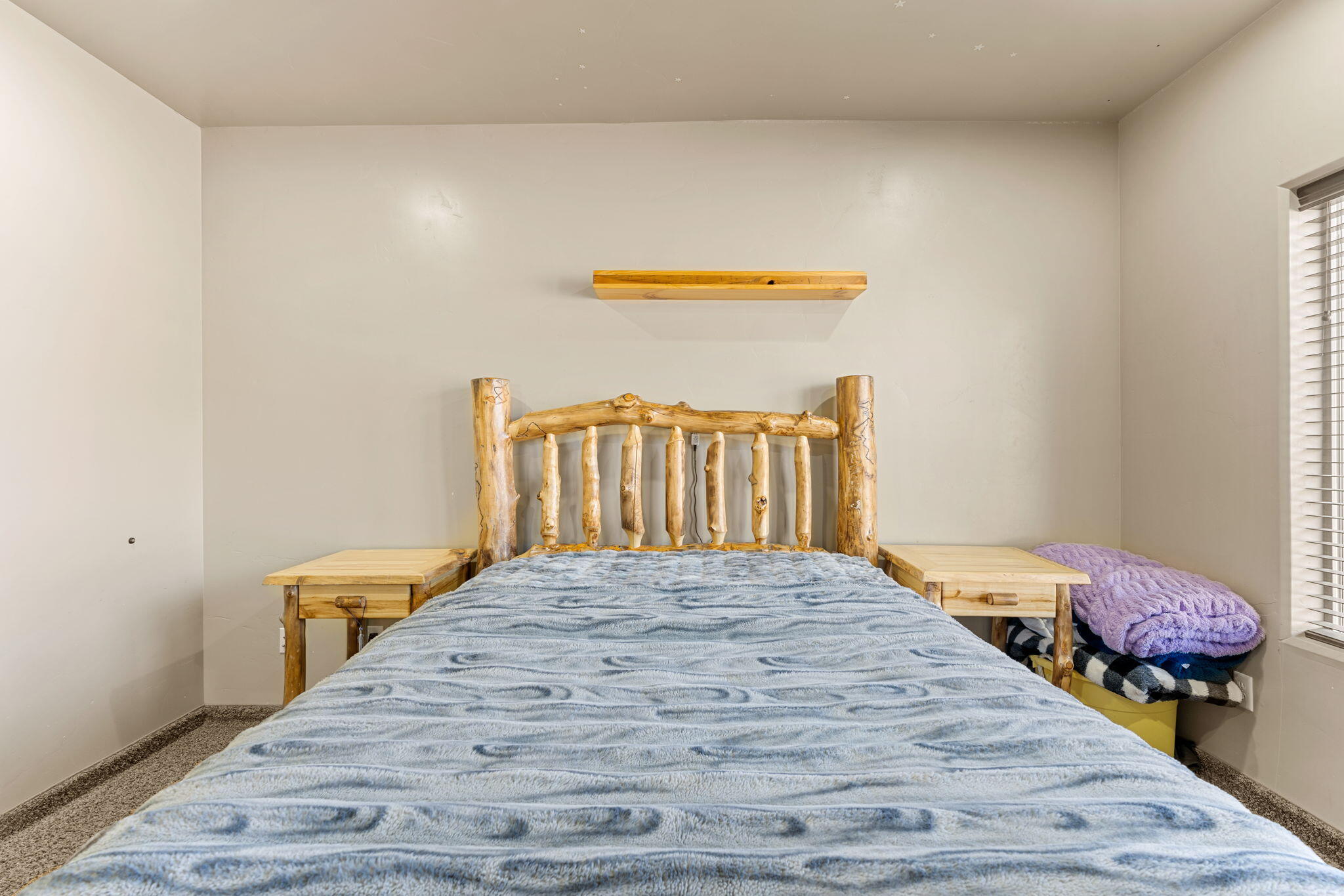 DIAMOND VALLEY ACRES - Residential