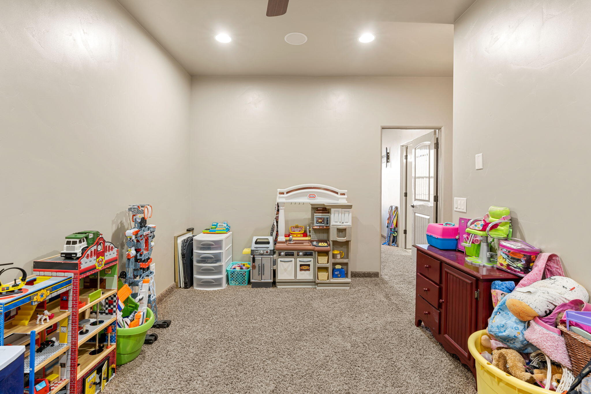 DIAMOND VALLEY ACRES - Residential