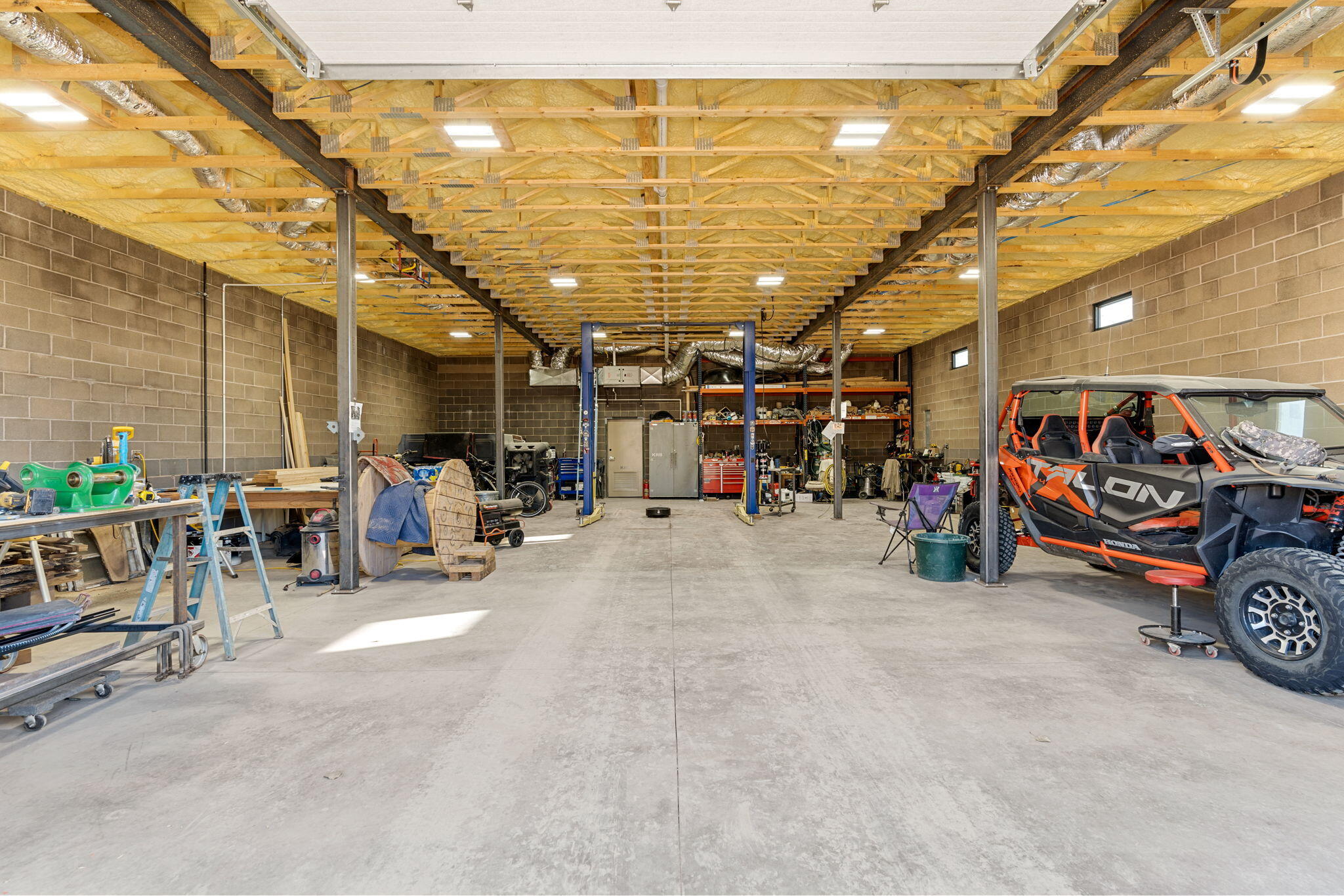 DIAMOND VALLEY ACRES - Residential