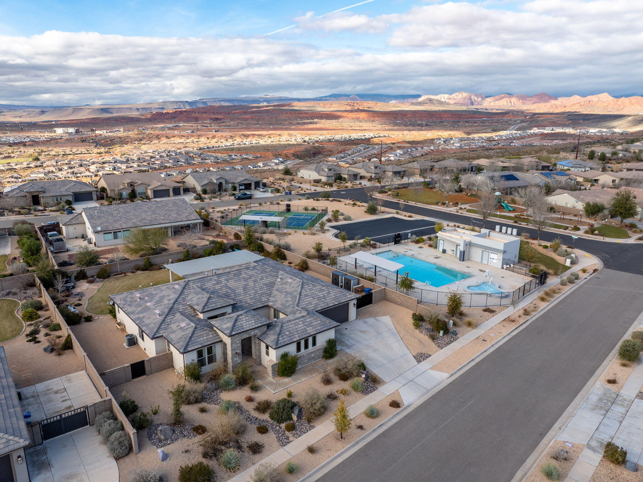 VIEWS AT CORAL CANYON - Residential