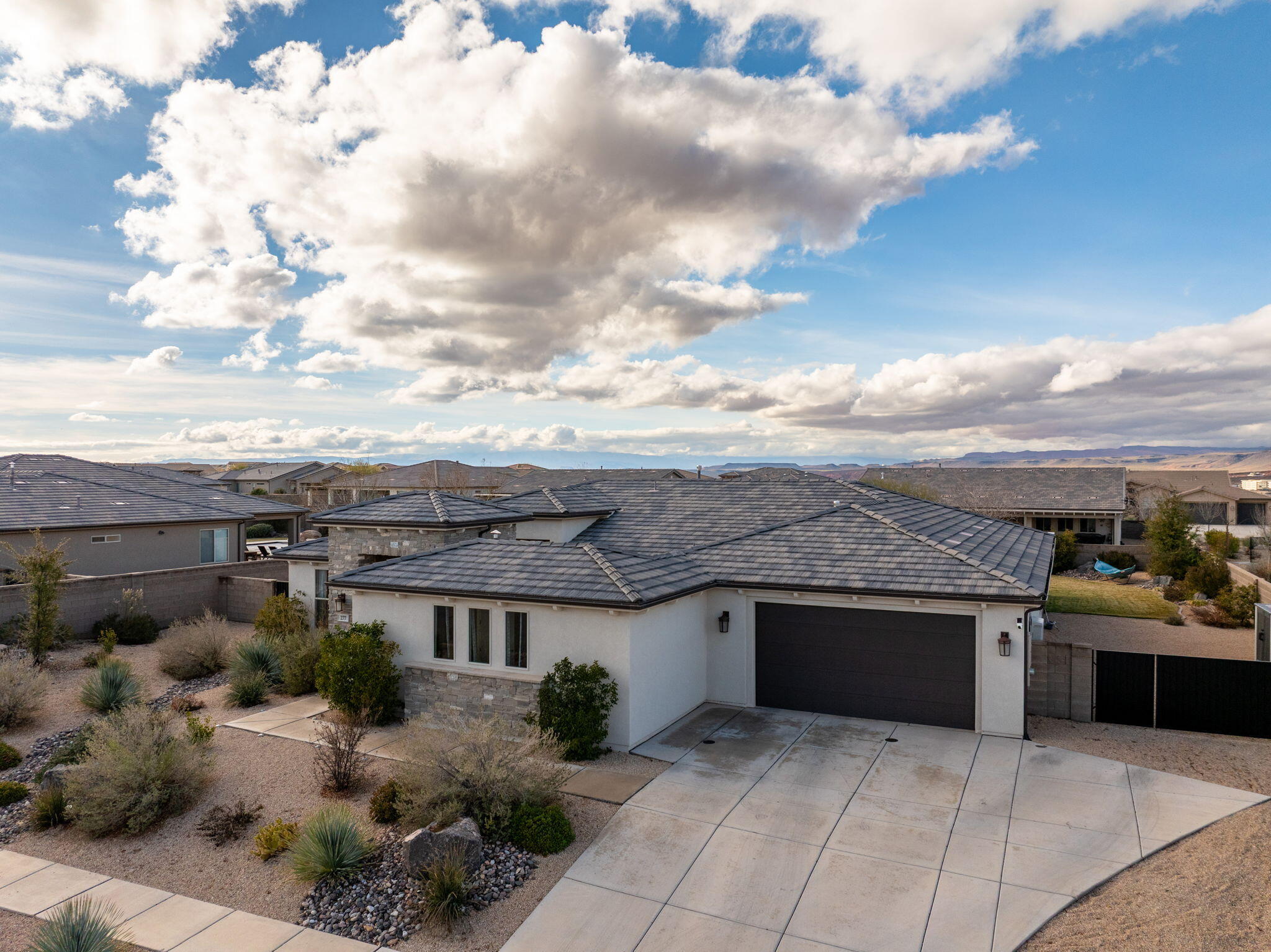 VIEWS AT CORAL CANYON - Residential