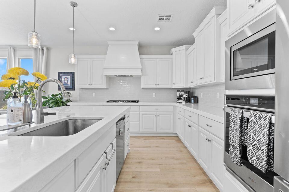 VIEWS AT CORAL CANYON - Residential