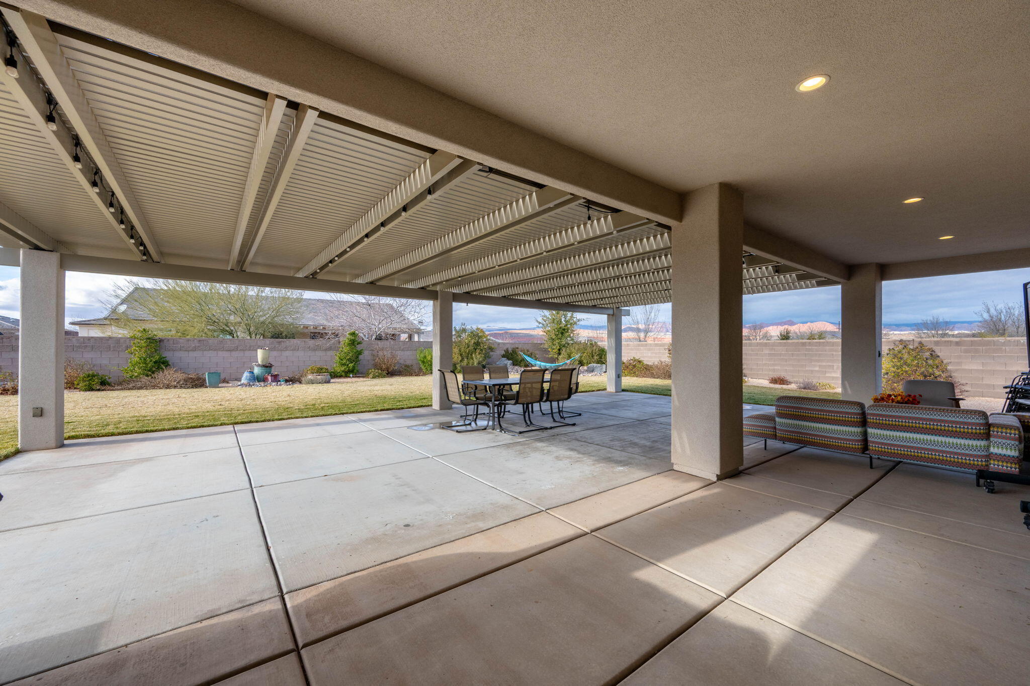 VIEWS AT CORAL CANYON - Residential
