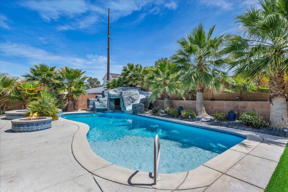 COVE AT LITTLE VALLEY - Residential