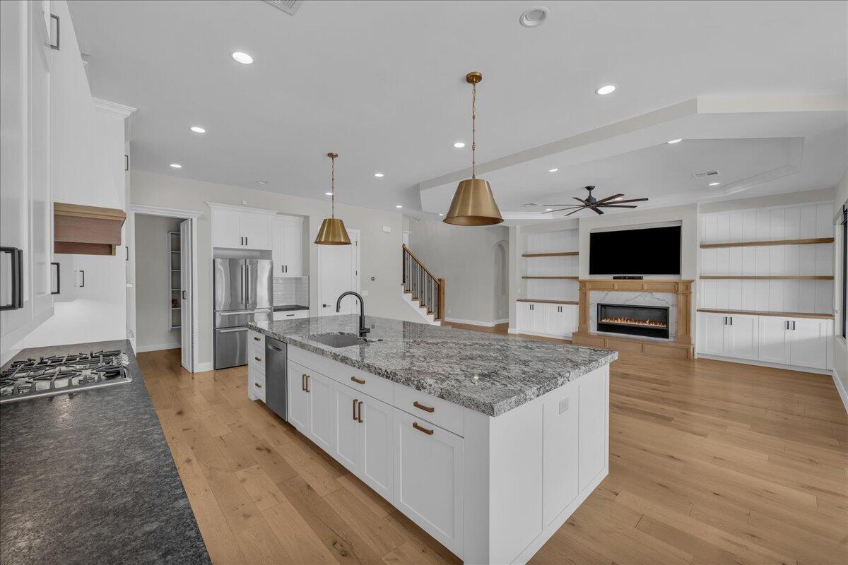 COVE AT LITTLE VALLEY - Residential