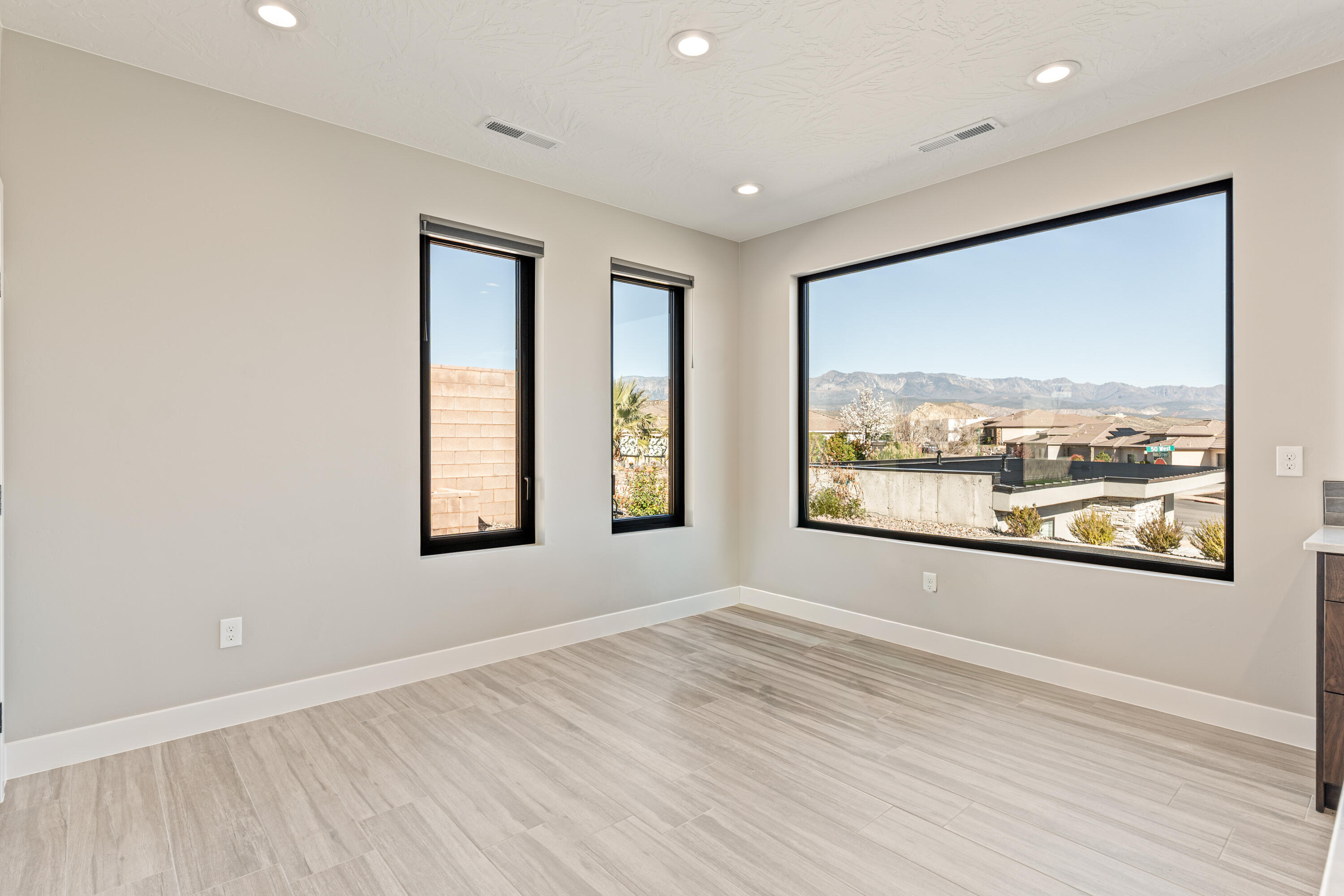 SUNSET RIDGE - Residential