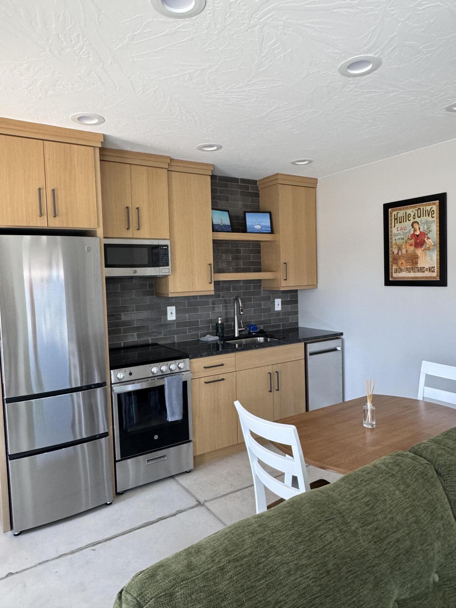 SUNSET RIDGE - Residential