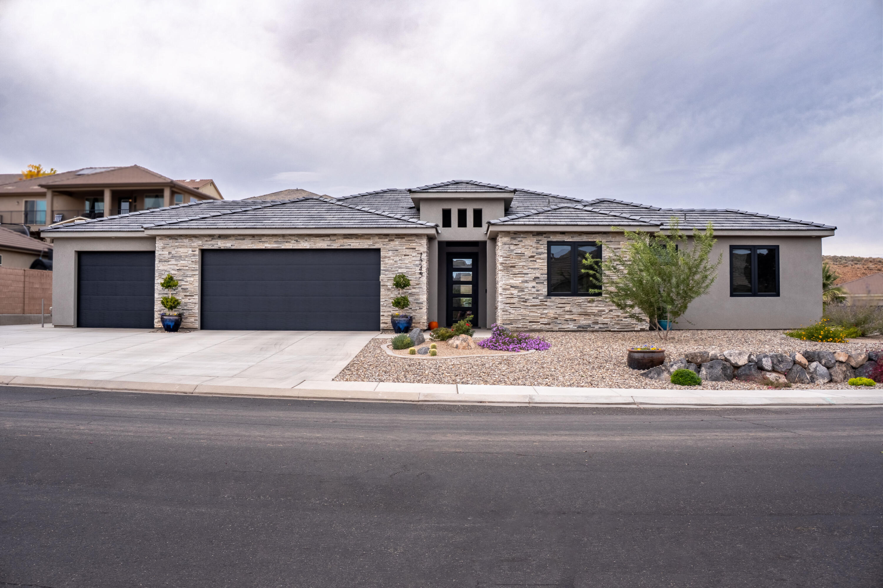 SUNSET RIDGE - Residential