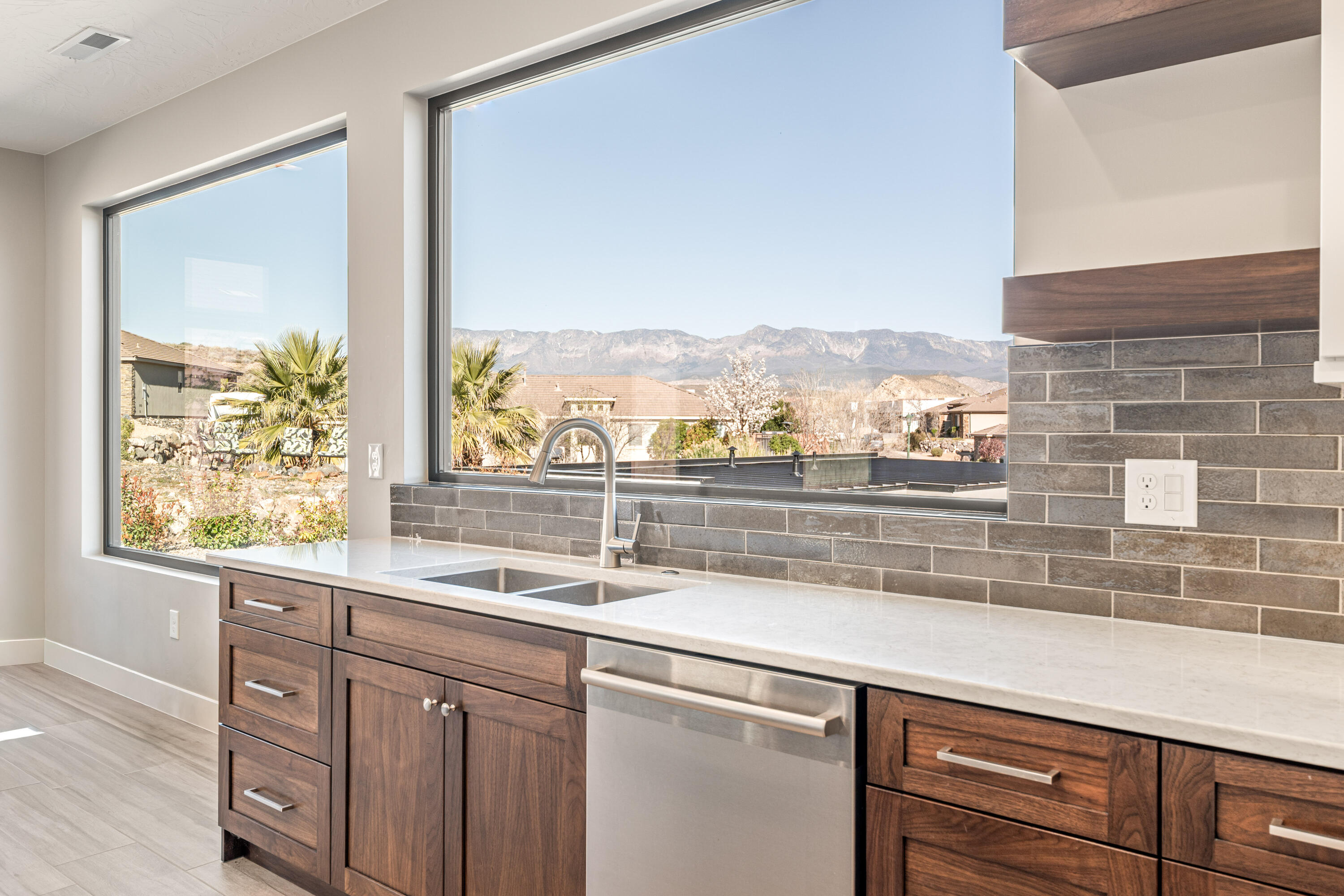 SUNSET RIDGE - Residential