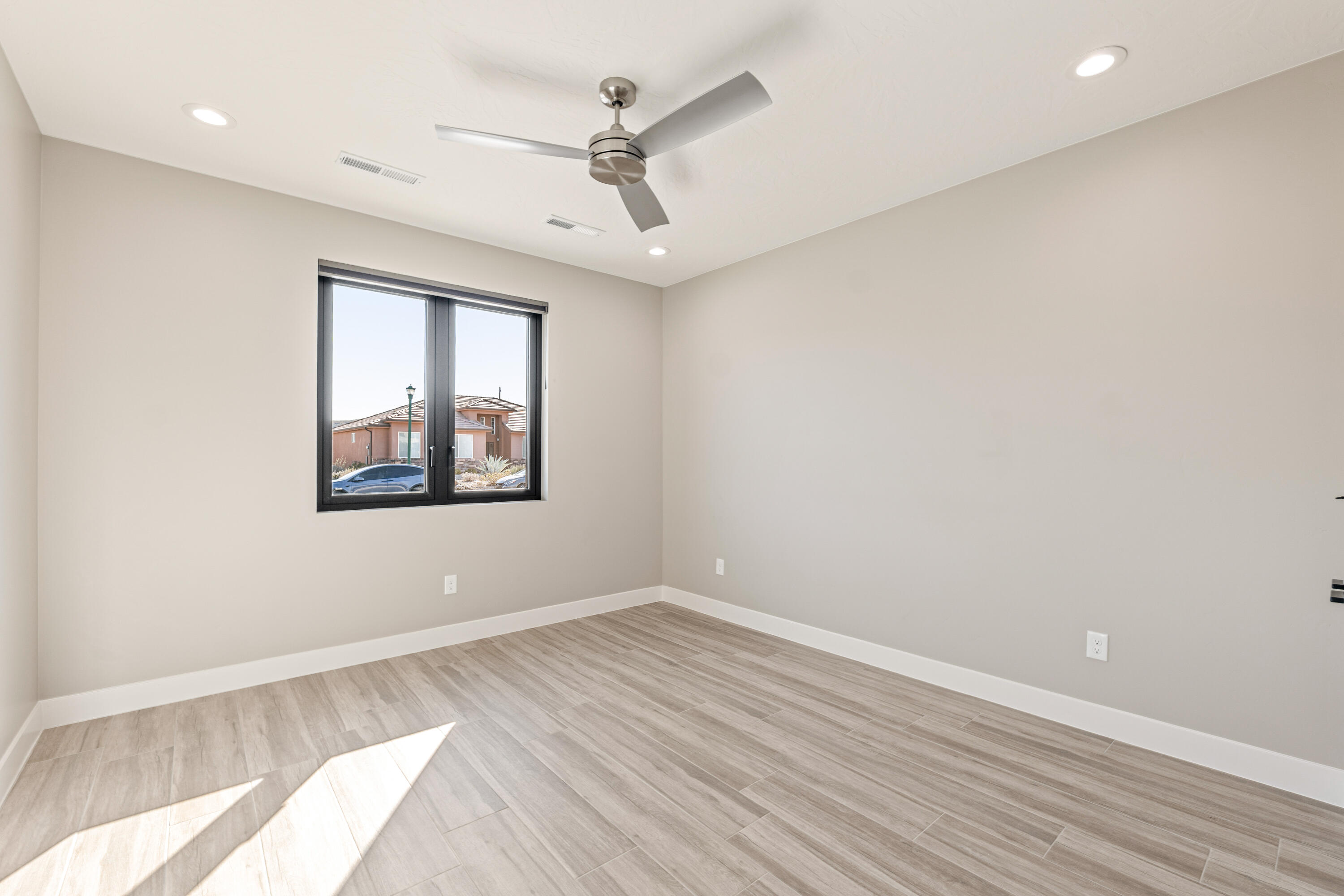 SUNSET RIDGE - Residential