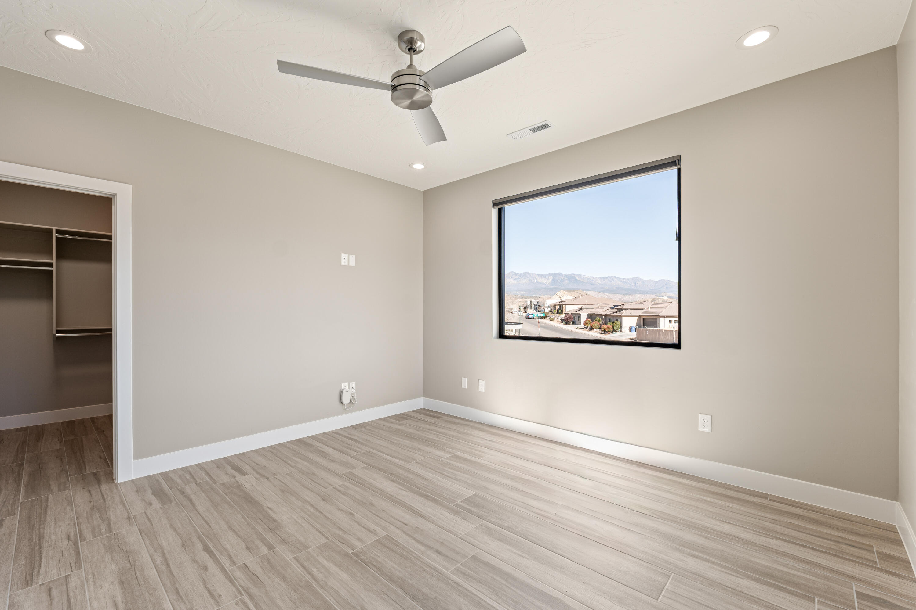 SUNSET RIDGE - Residential