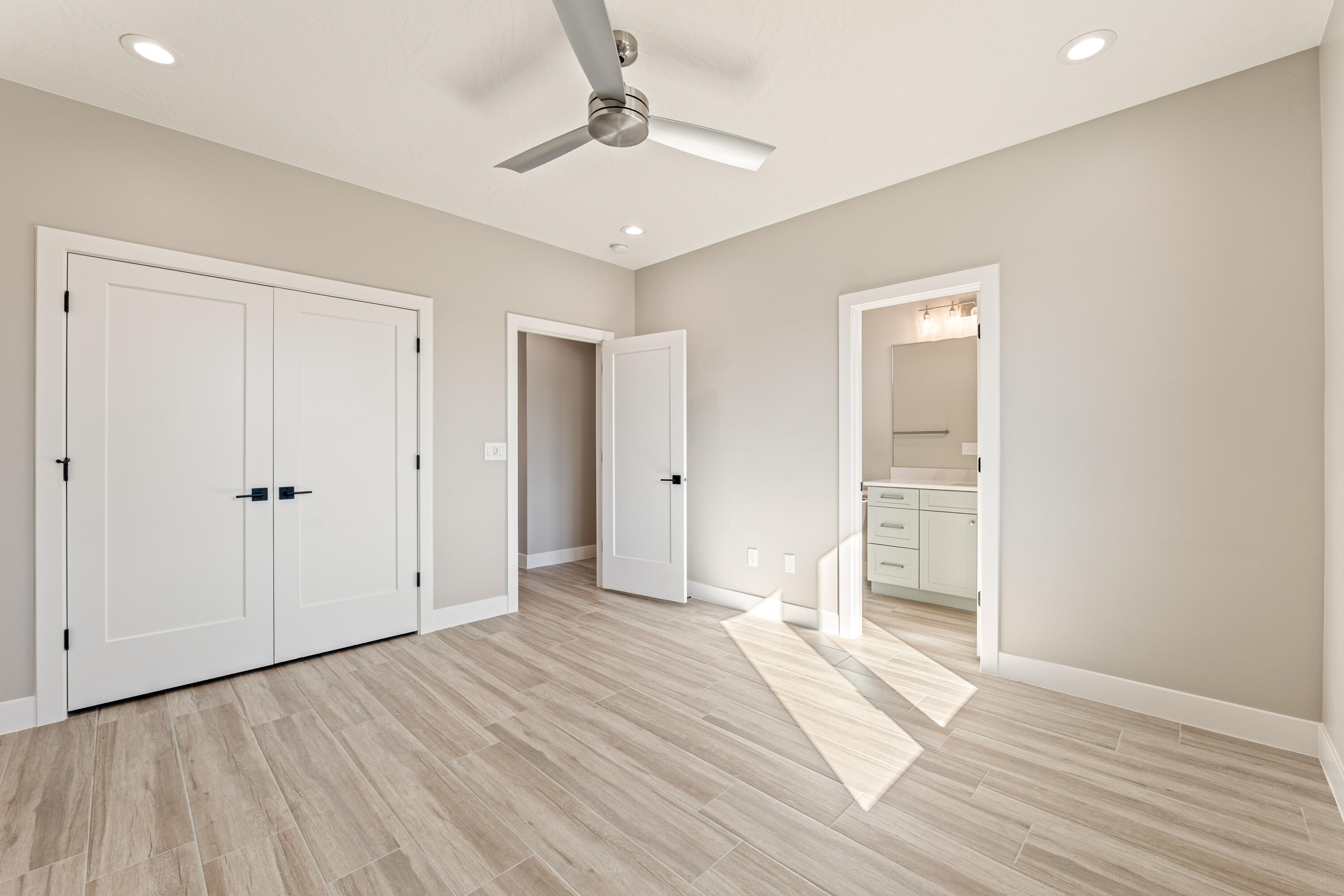 SUNSET RIDGE - Residential