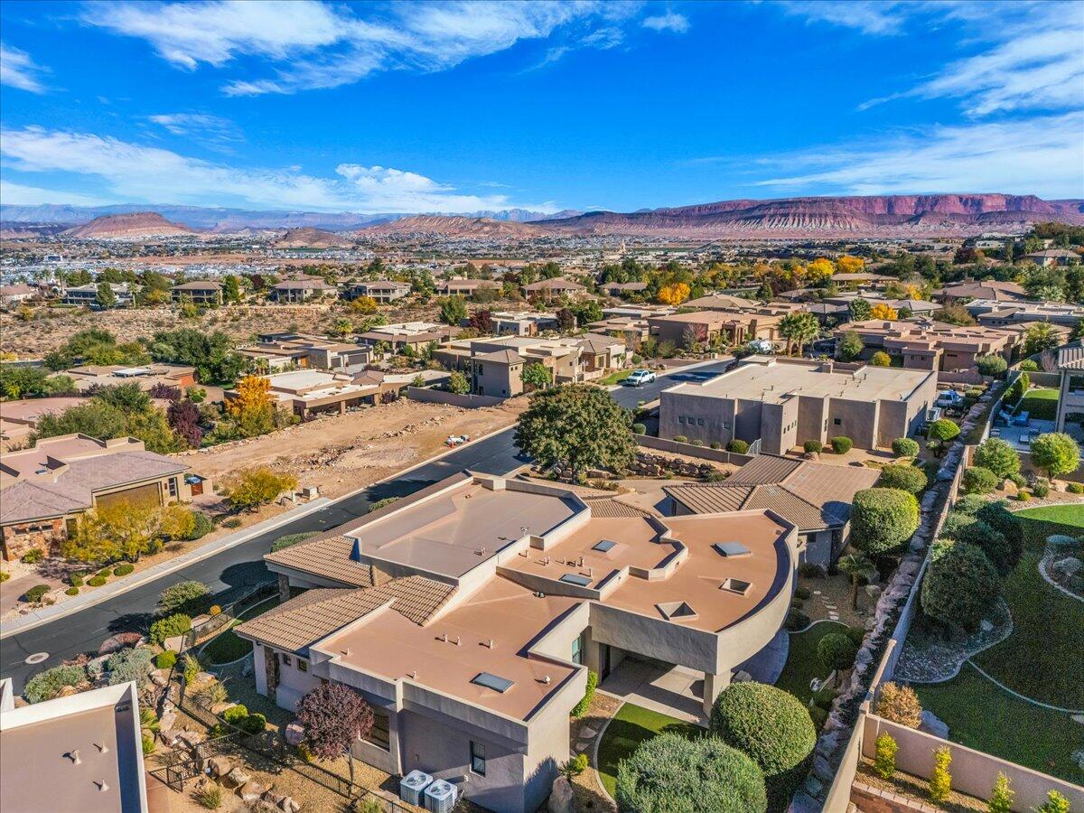 STONE CLIFF - Residential