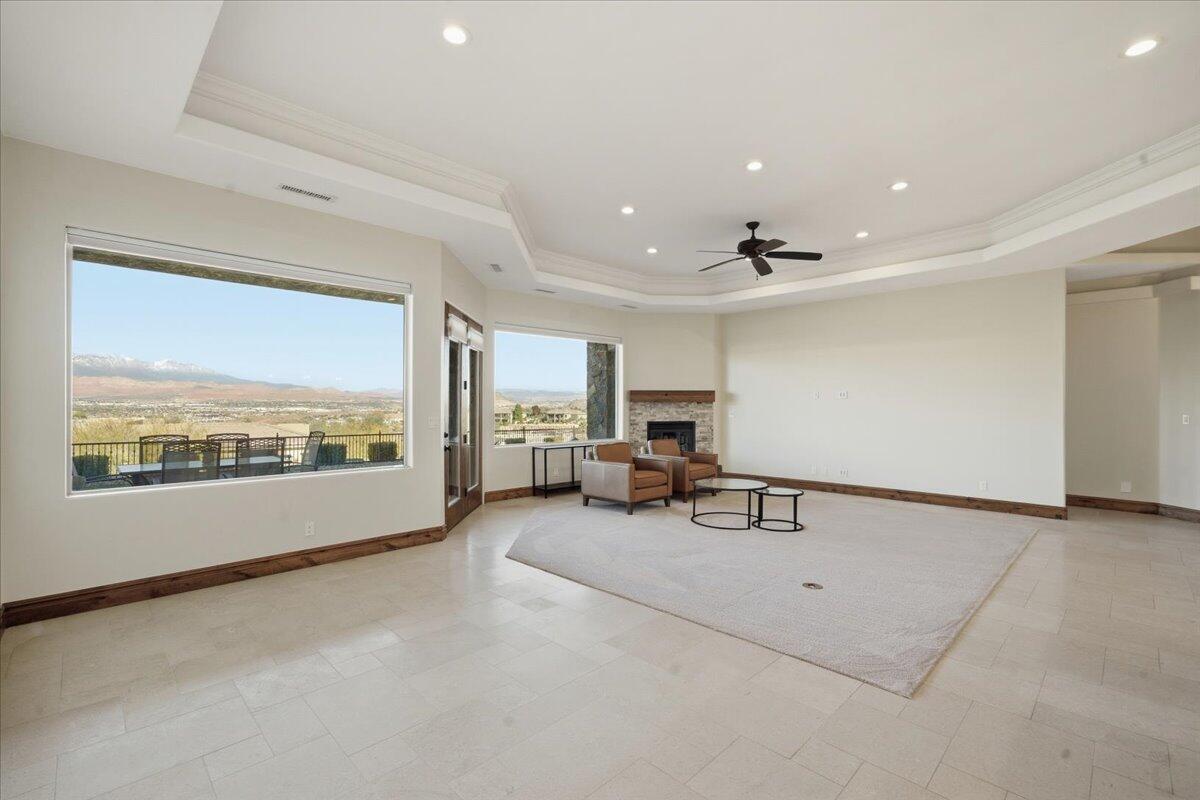 STONE CLIFF - Residential