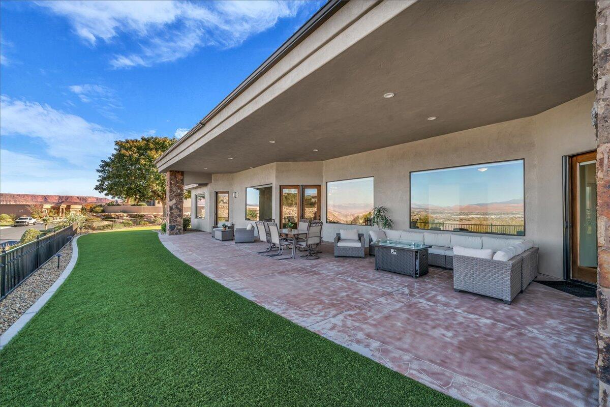 STONE CLIFF - Residential