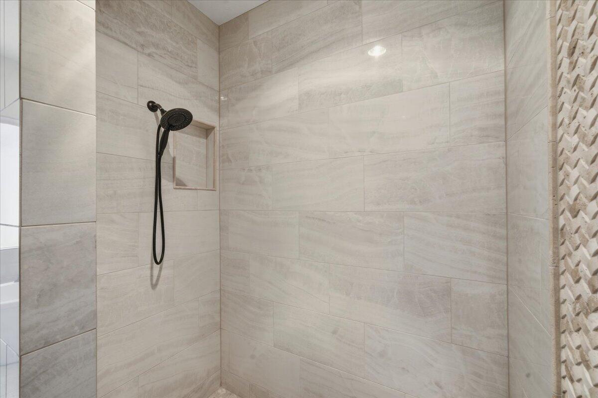 STONE CLIFF - Residential