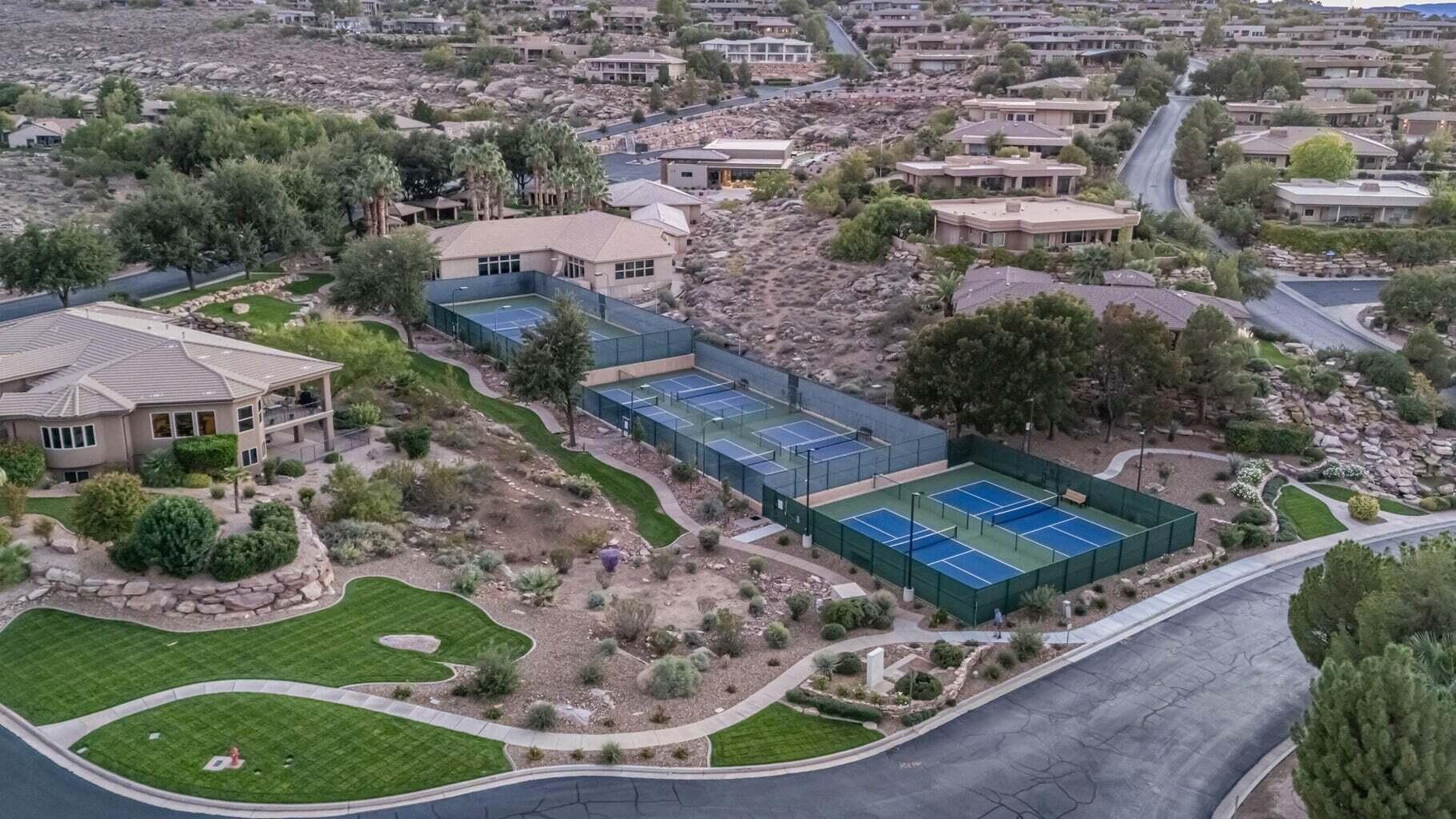 STONE CLIFF - Residential