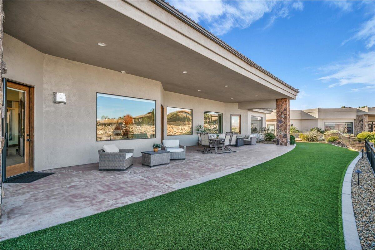 STONE CLIFF - Residential