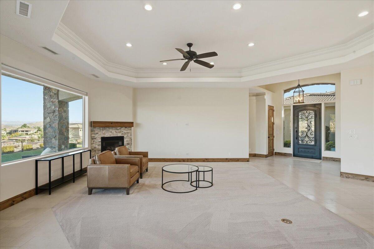 STONE CLIFF - Residential