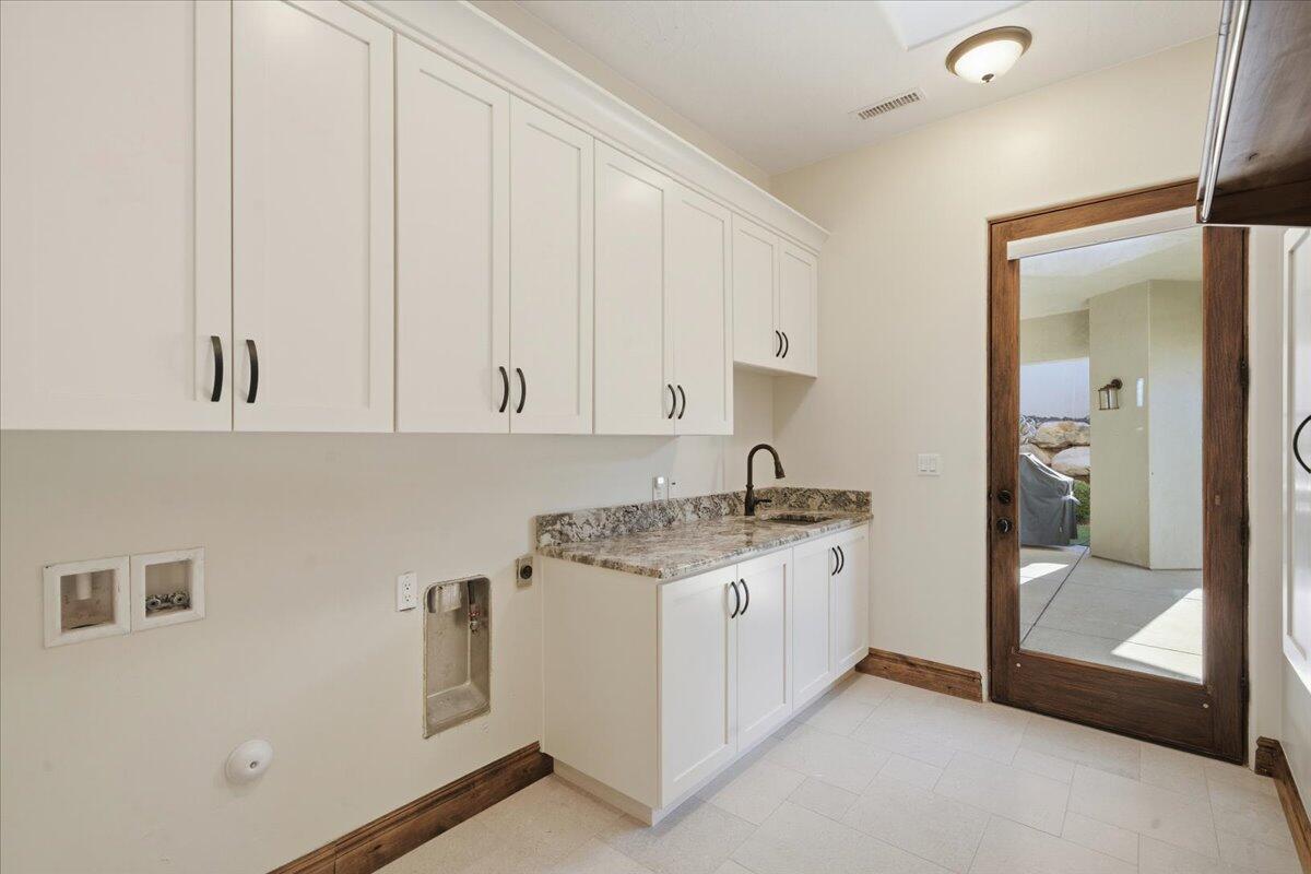 STONE CLIFF - Residential