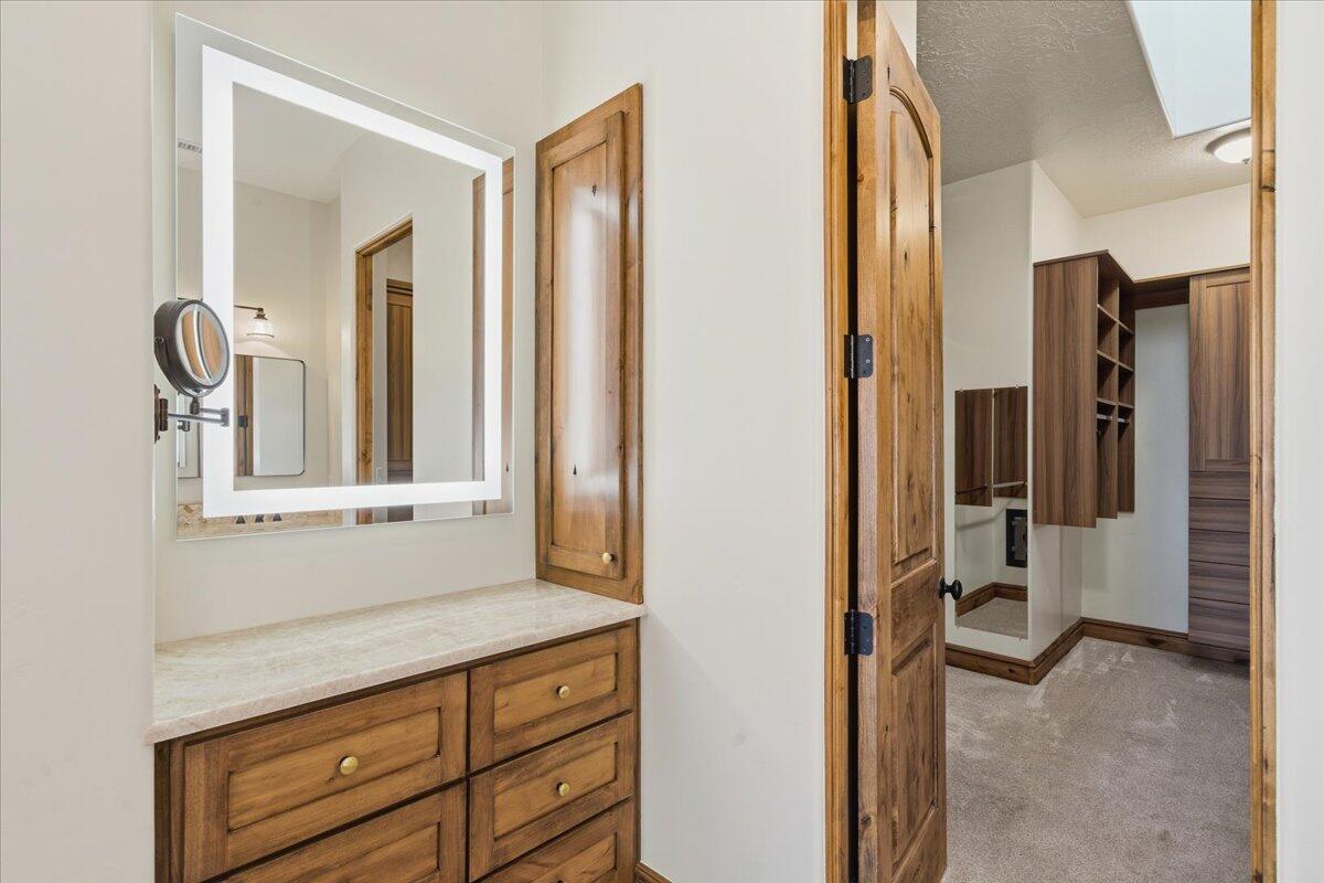 STONE CLIFF - Residential