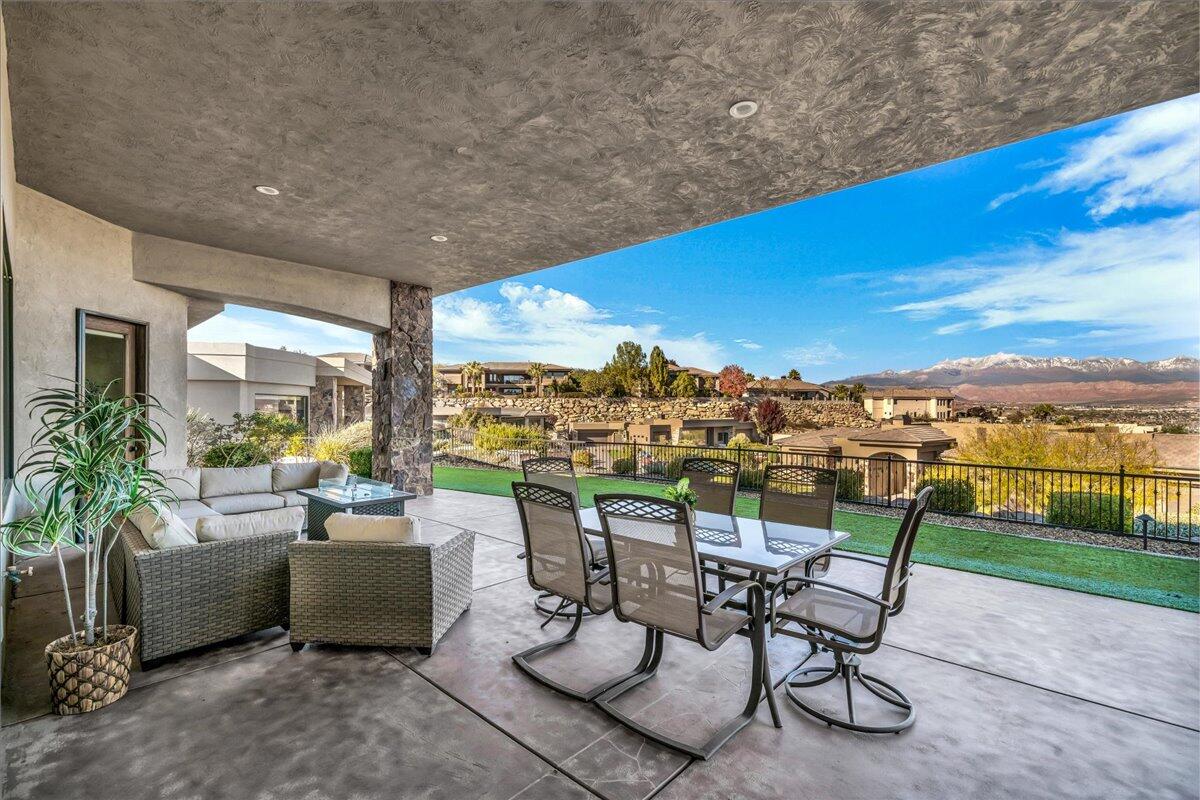 STONE CLIFF - Residential