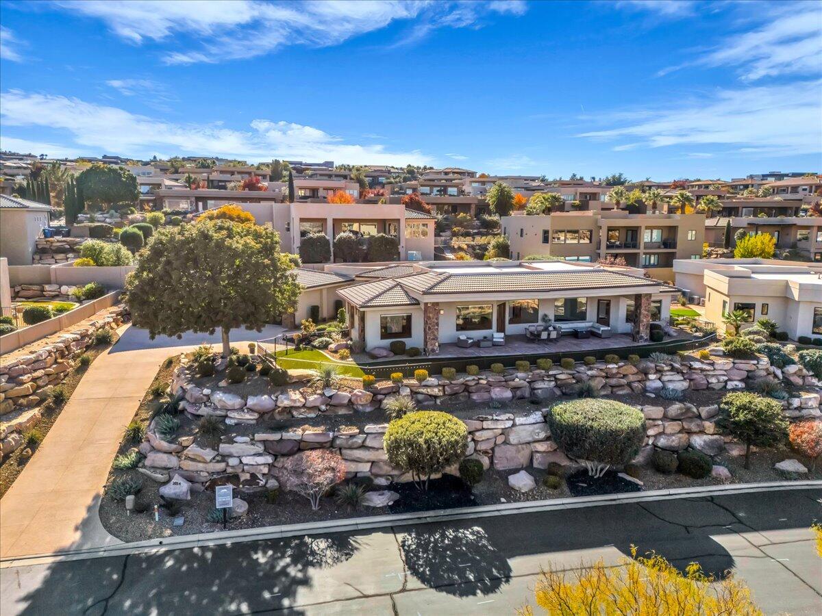 STONE CLIFF - Residential