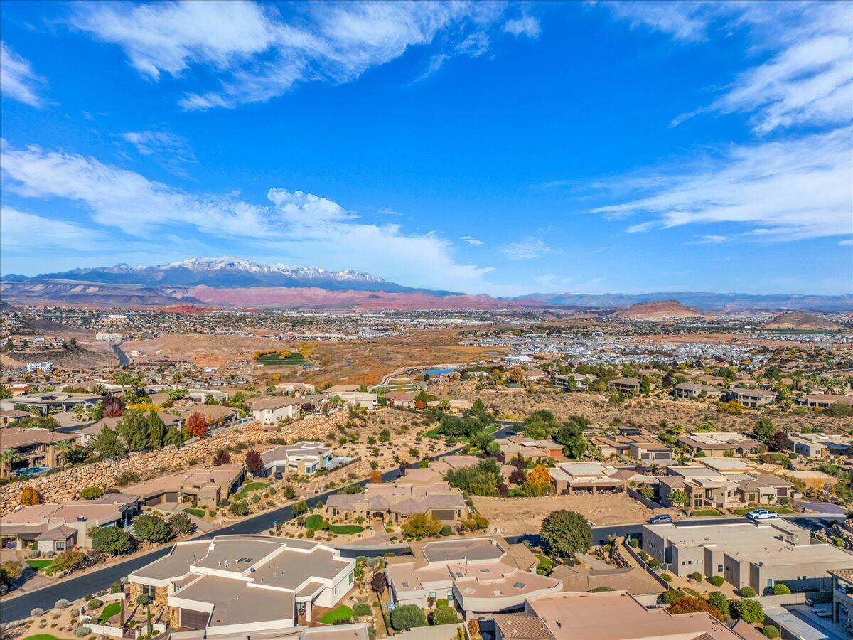 STONE CLIFF - Residential