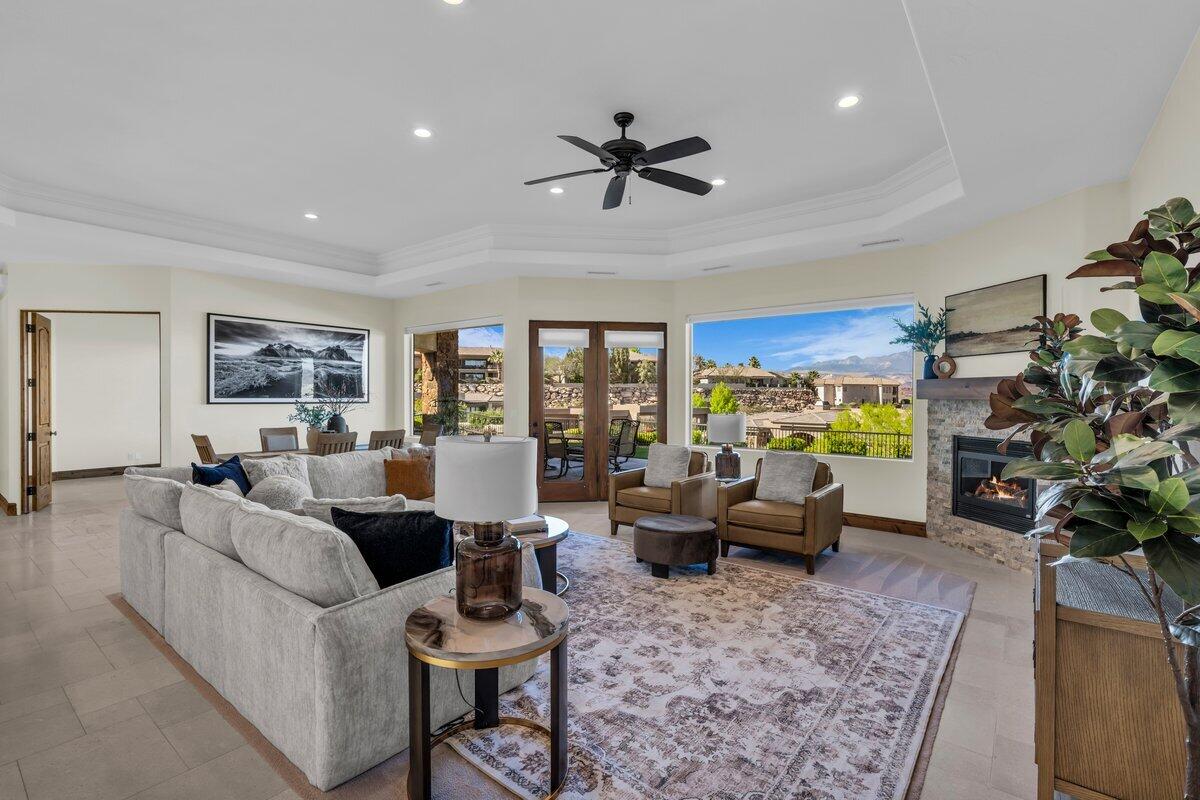 STONE CLIFF - Residential