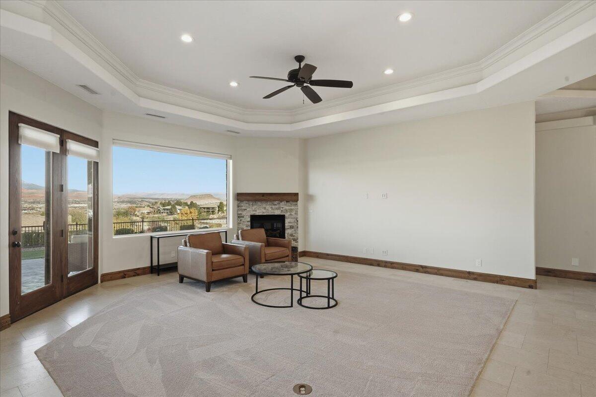 STONE CLIFF - Residential