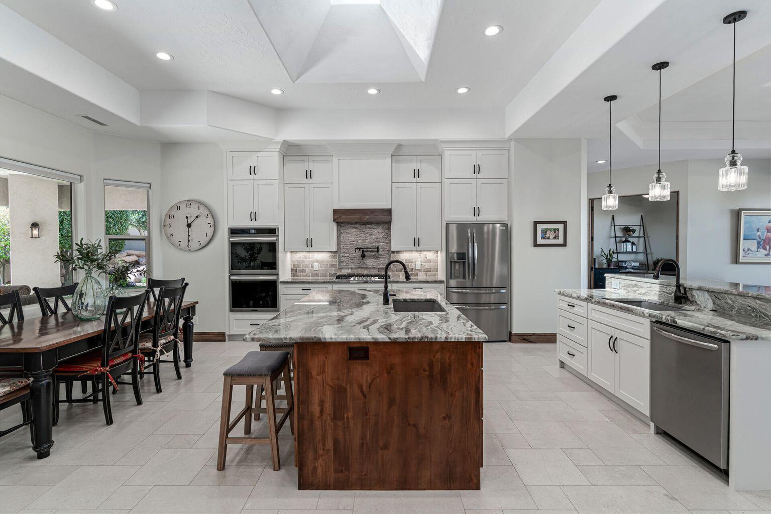 STONE CLIFF - Residential