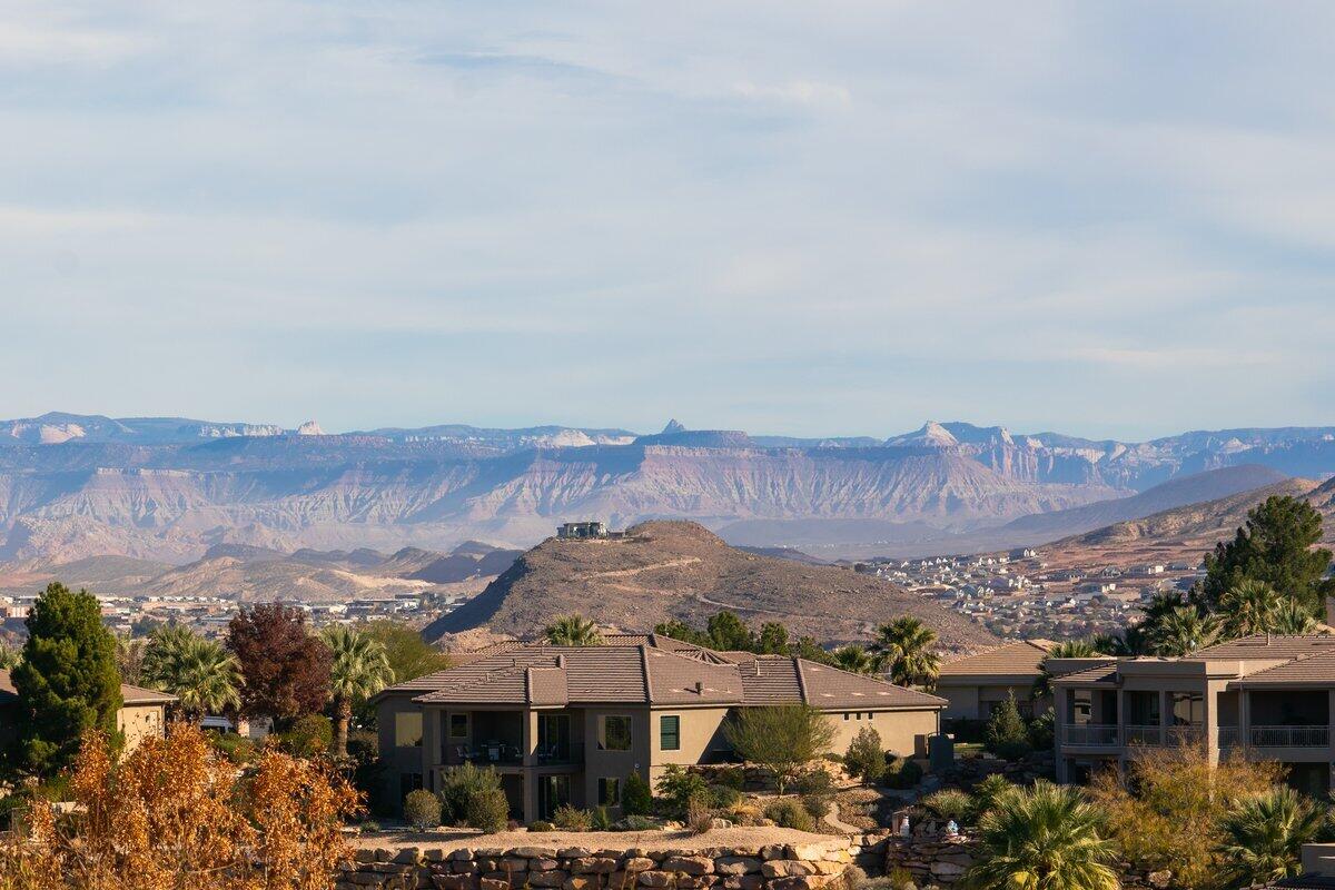 STONE CLIFF - Residential
