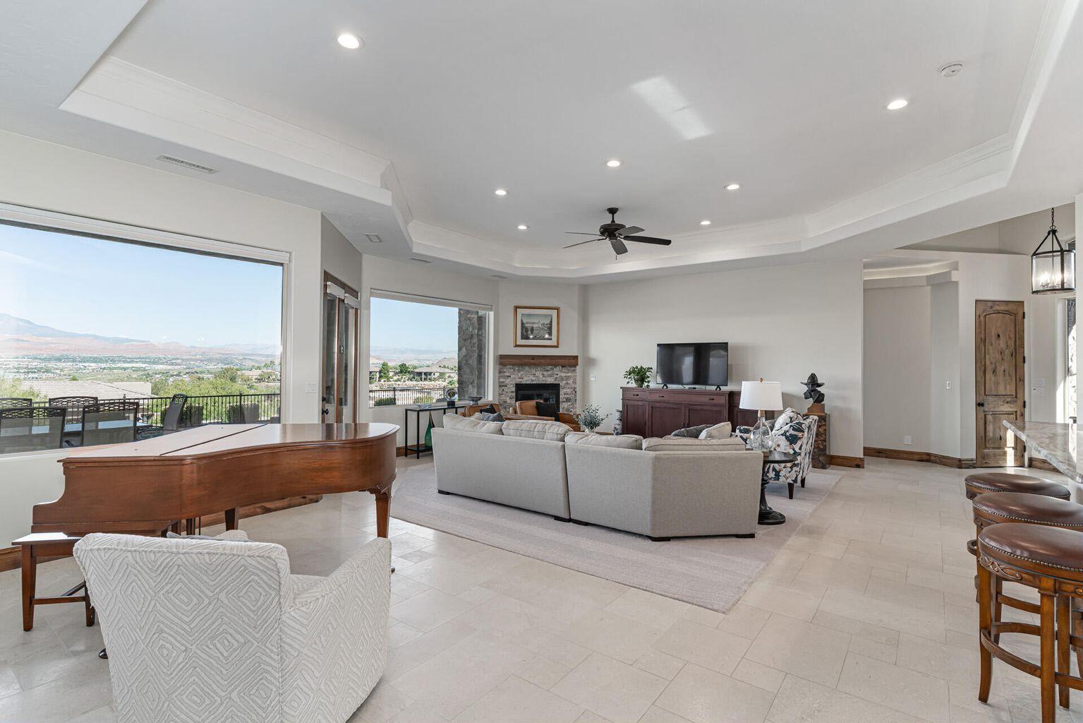 STONE CLIFF - Residential