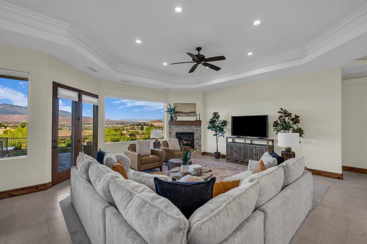 STONE CLIFF - Residential